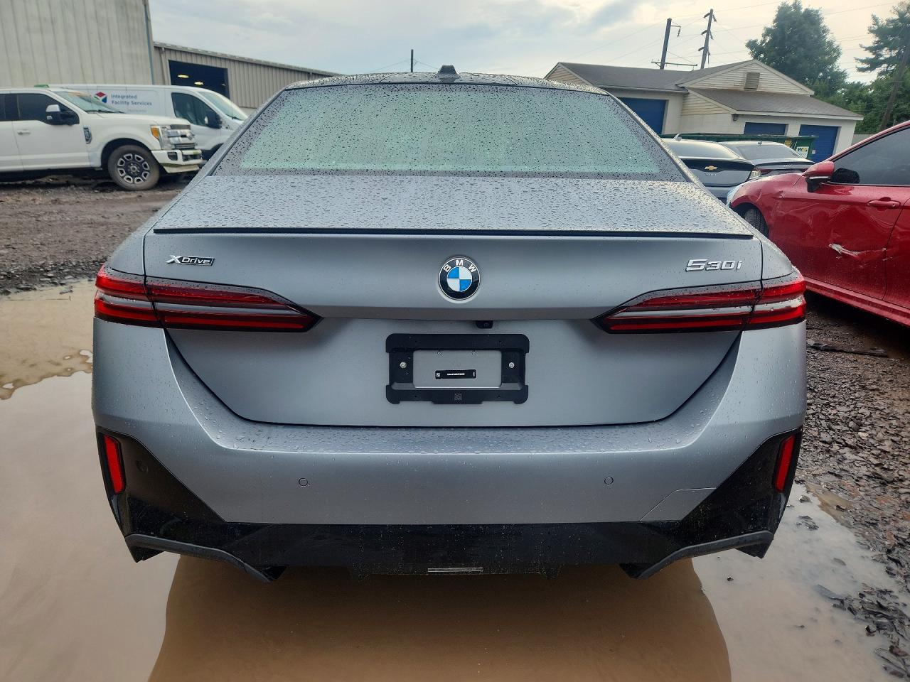 2024 Bmw 530 Xi Gray vin: WBA53FJ08RCP92695