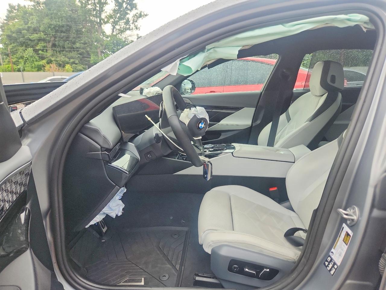 2024 Bmw 530 Xi Gray vin: WBA53FJ08RCP92695