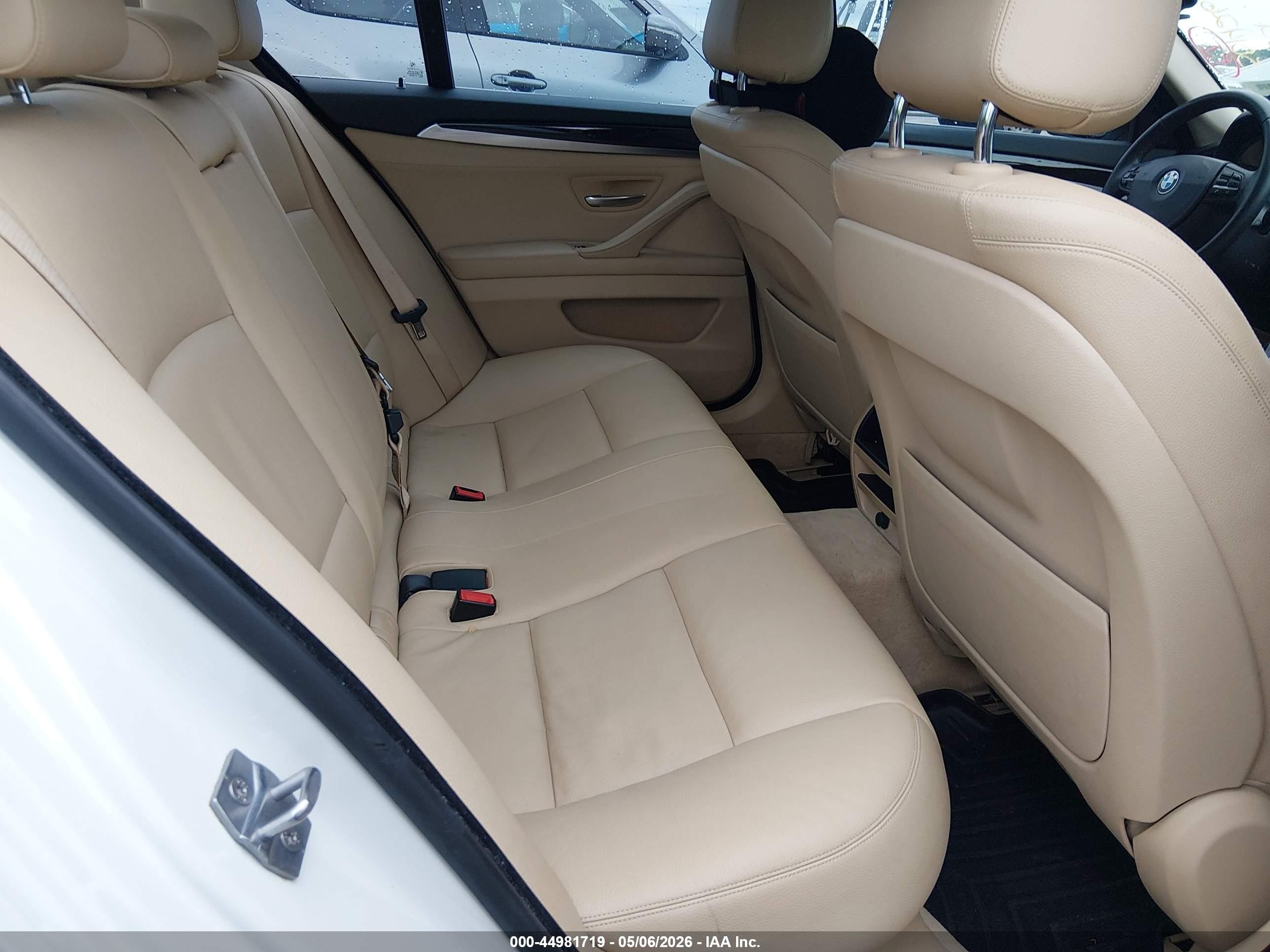 2014 Bmw 528i   Белый vin: WBA5A5C50ED501426
