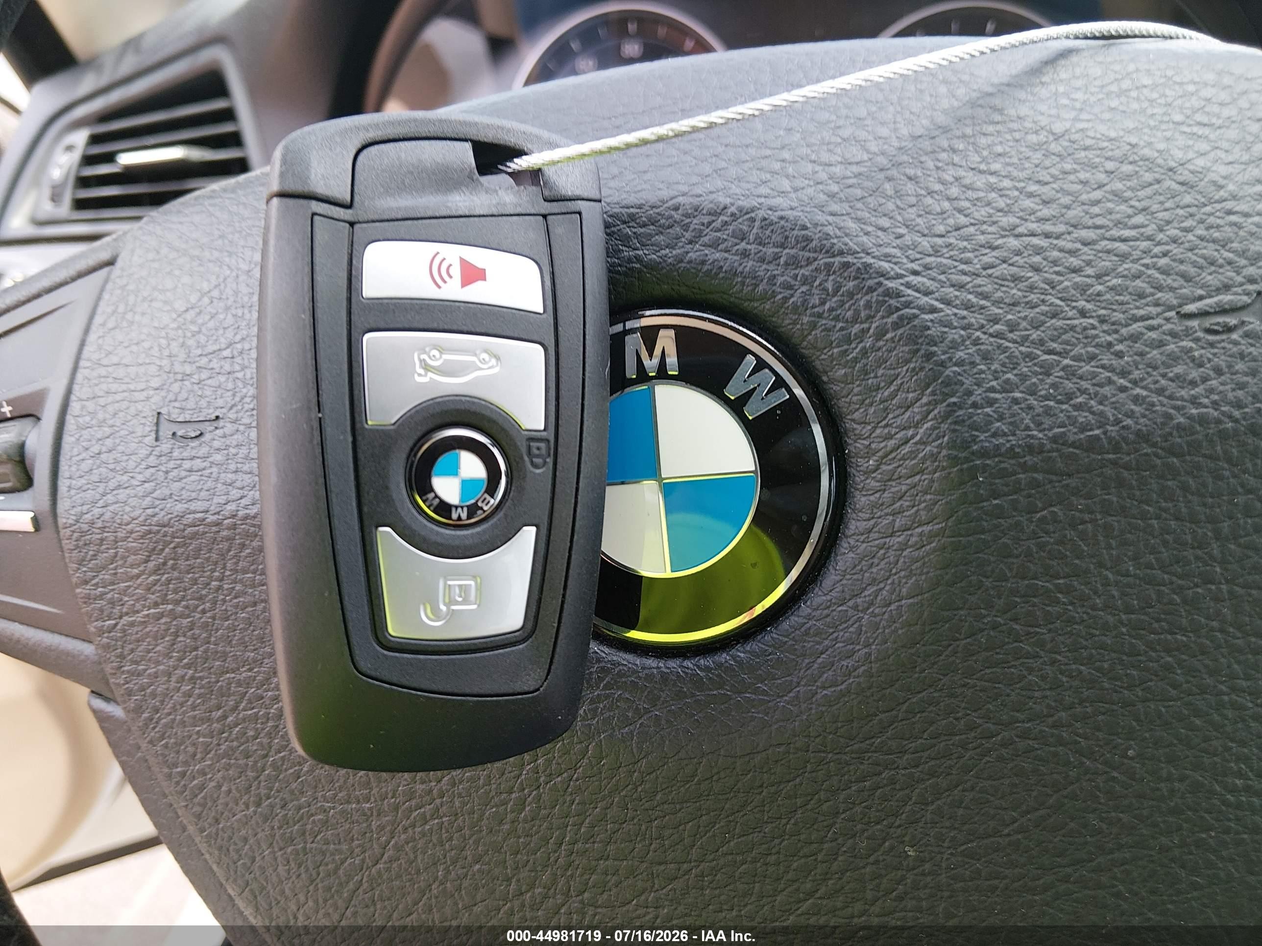 2014 Bmw 528i   Белый vin: WBA5A5C50ED501426