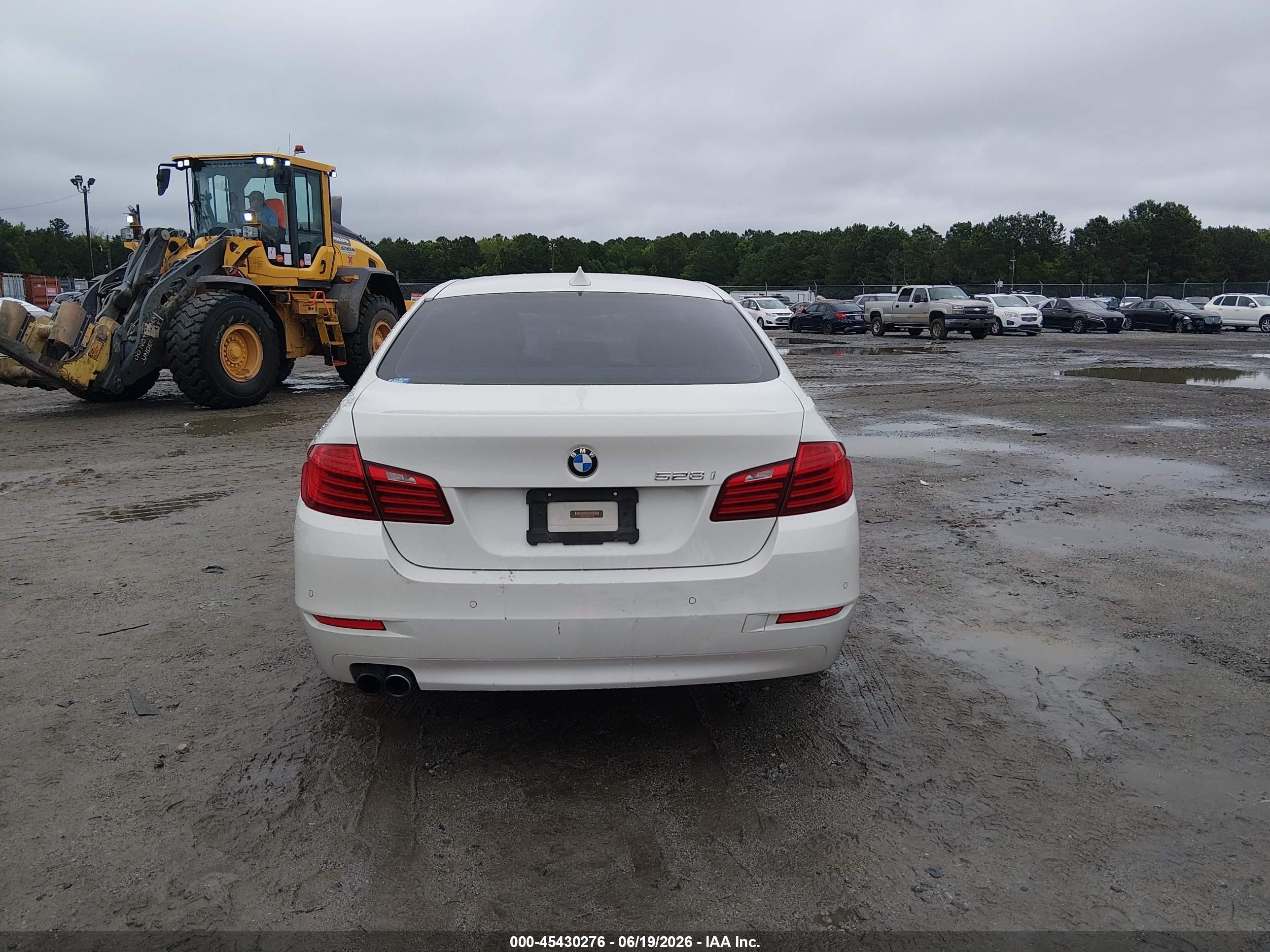 2015 Bmw 528i   Белый vin: WBA5A5C50FD513920