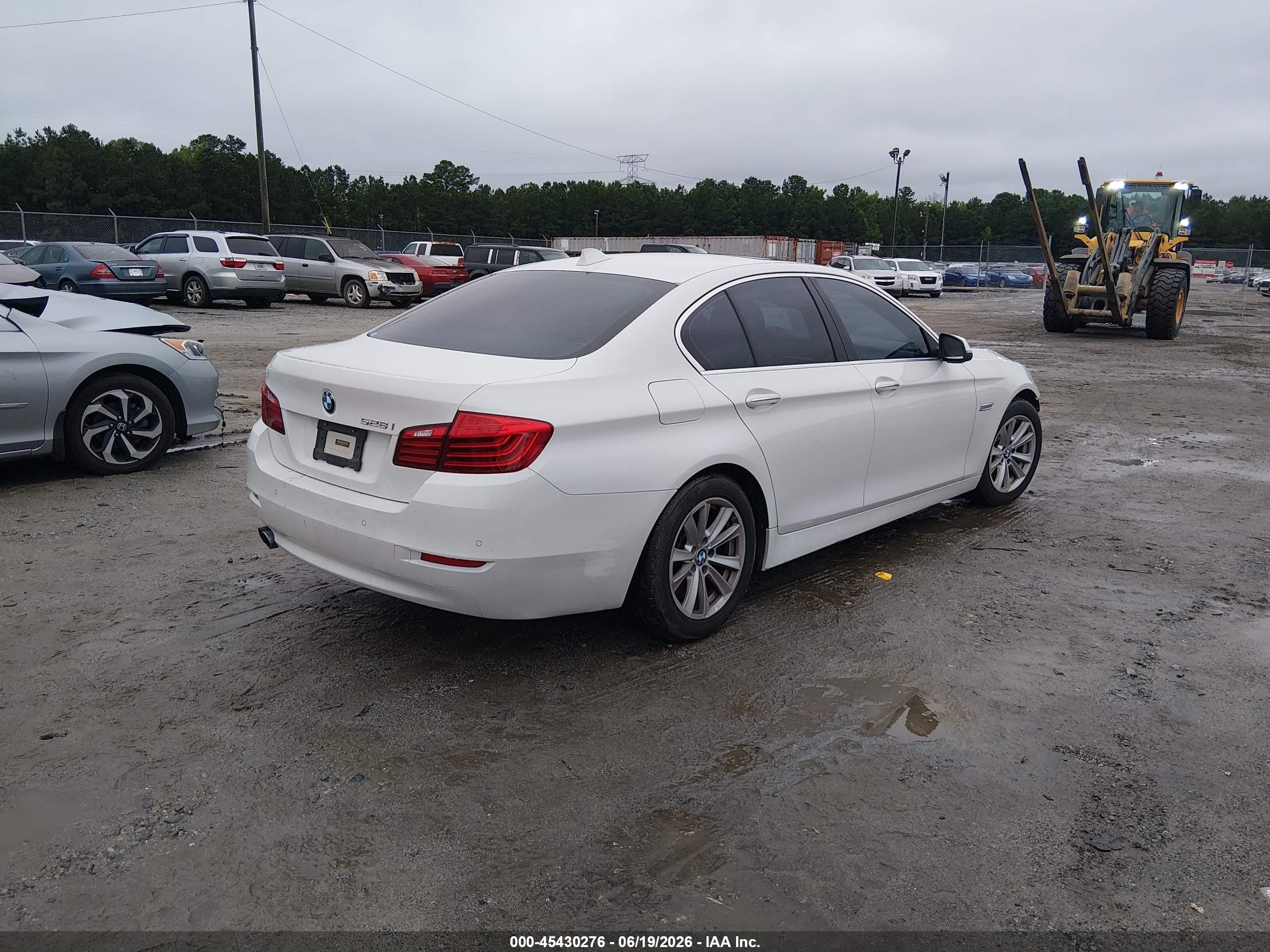 2015 Bmw 528i   Белый vin: WBA5A5C50FD513920