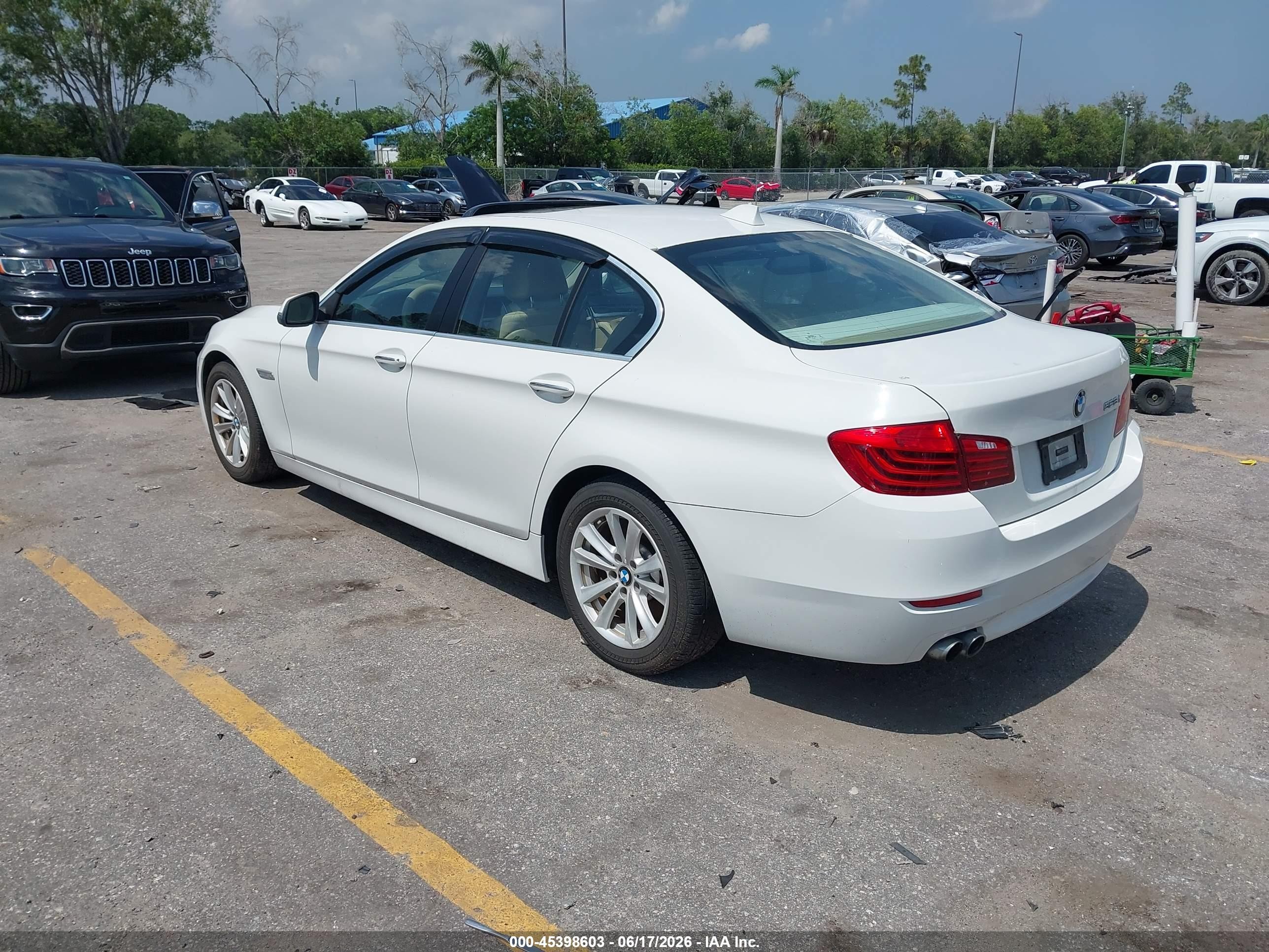 2015 Bmw 528i   White vin: WBA5A5C50FD518129
