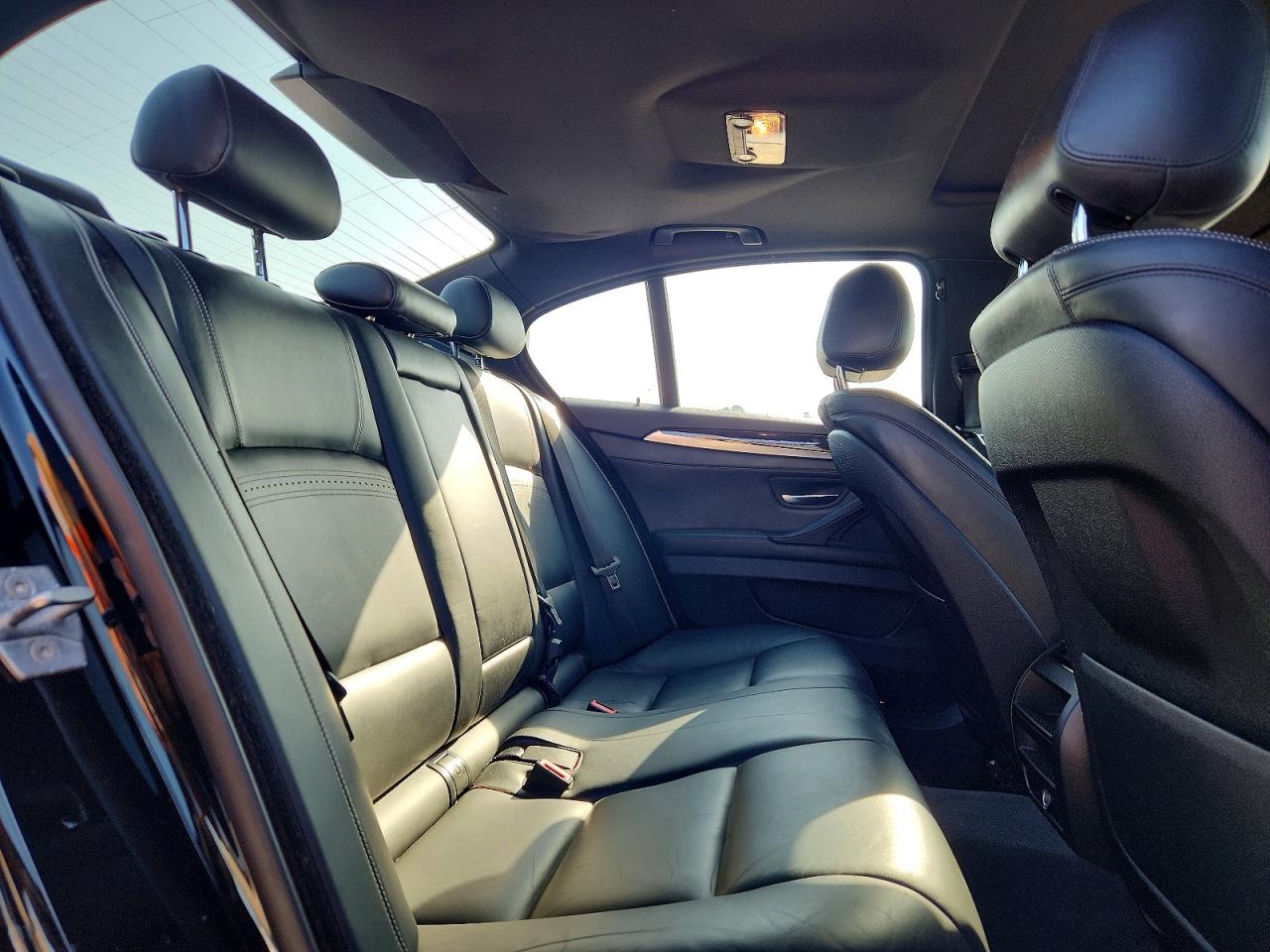 2015 Bmw 528 I Черный vin: WBA5A5C50FD523993