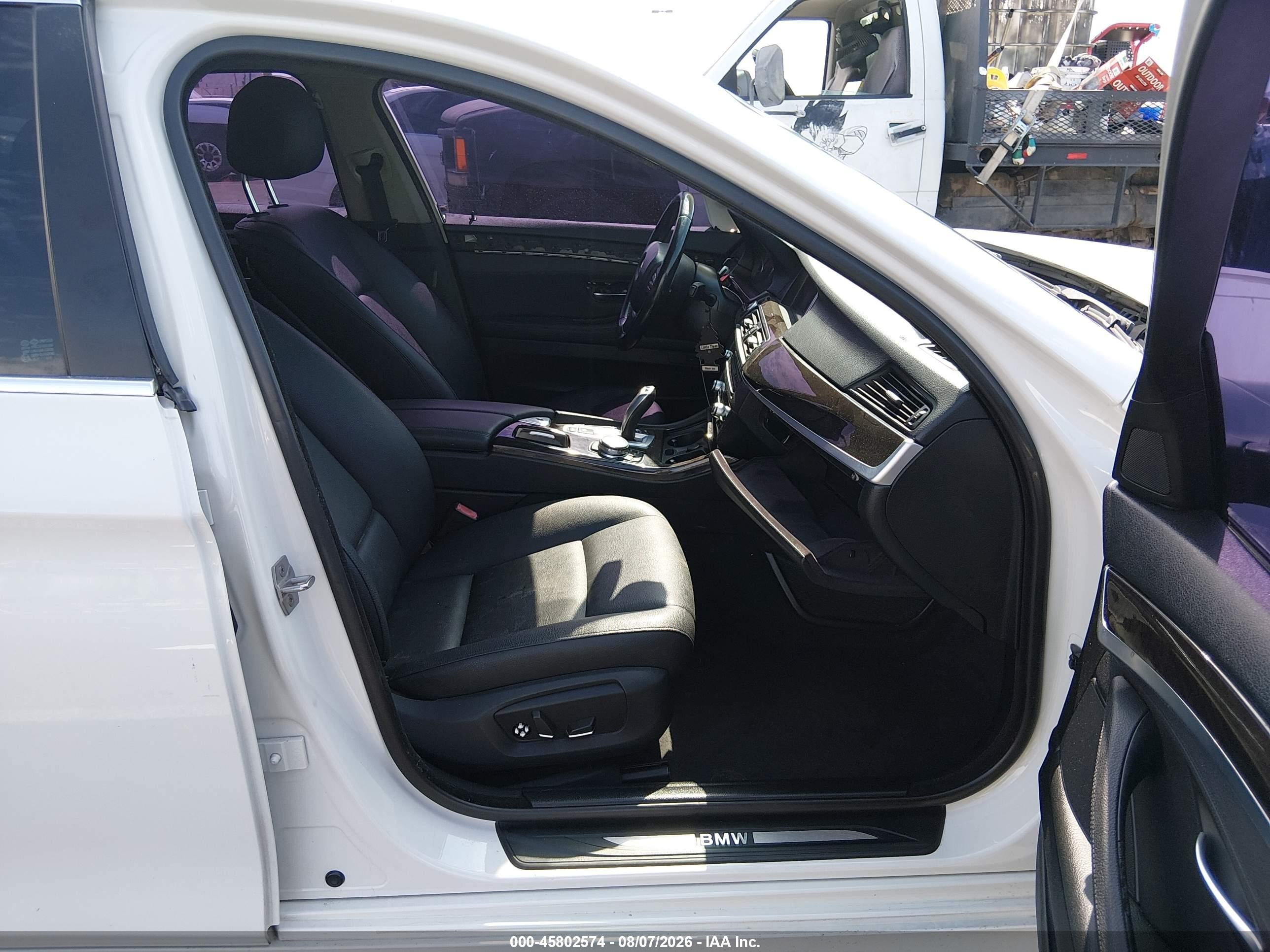 2015 Bmw 528i   White vin: WBA5A5C51FD517183