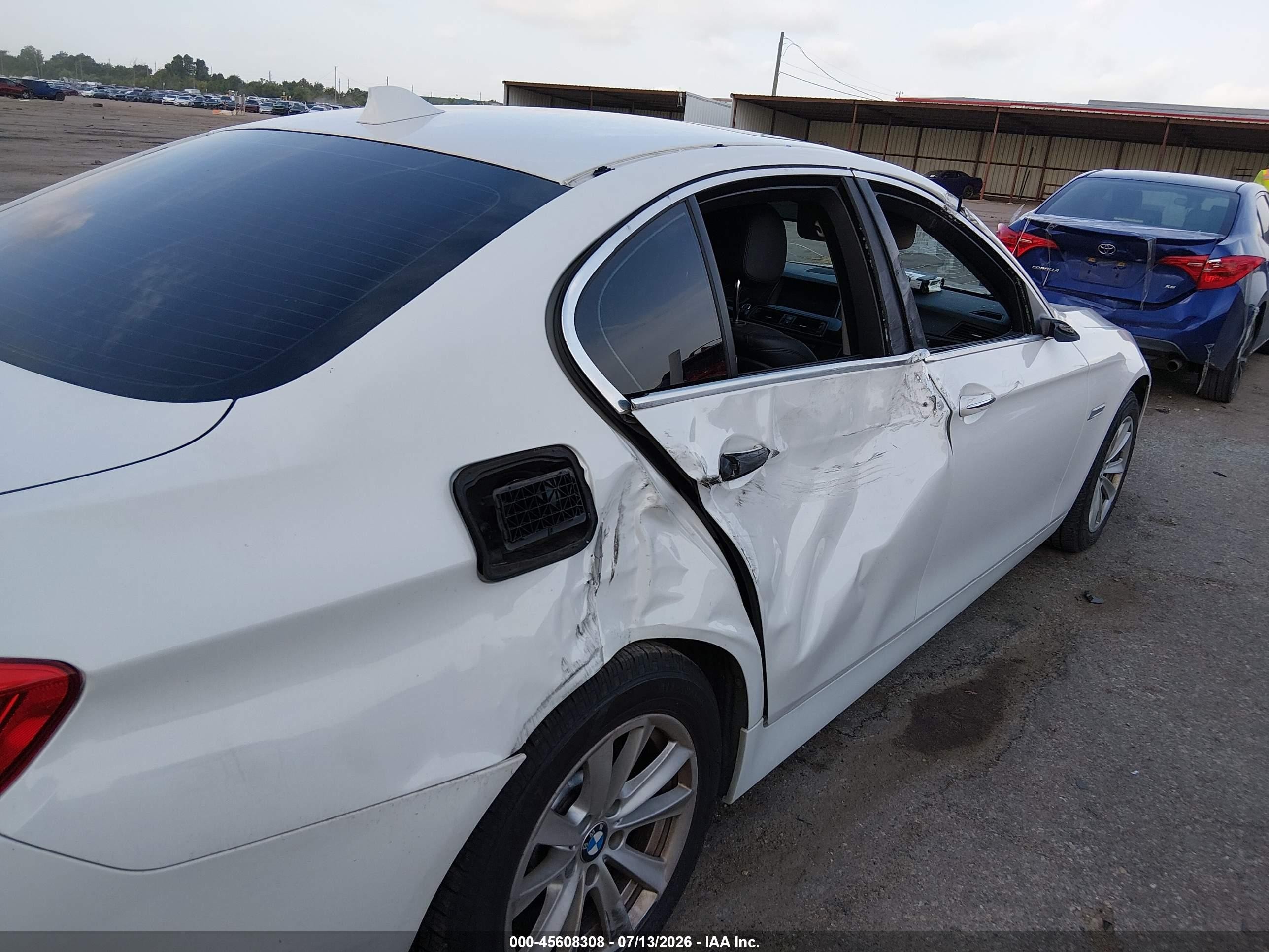 2014 Bmw 528i   White vin: WBA5A5C52ED500259