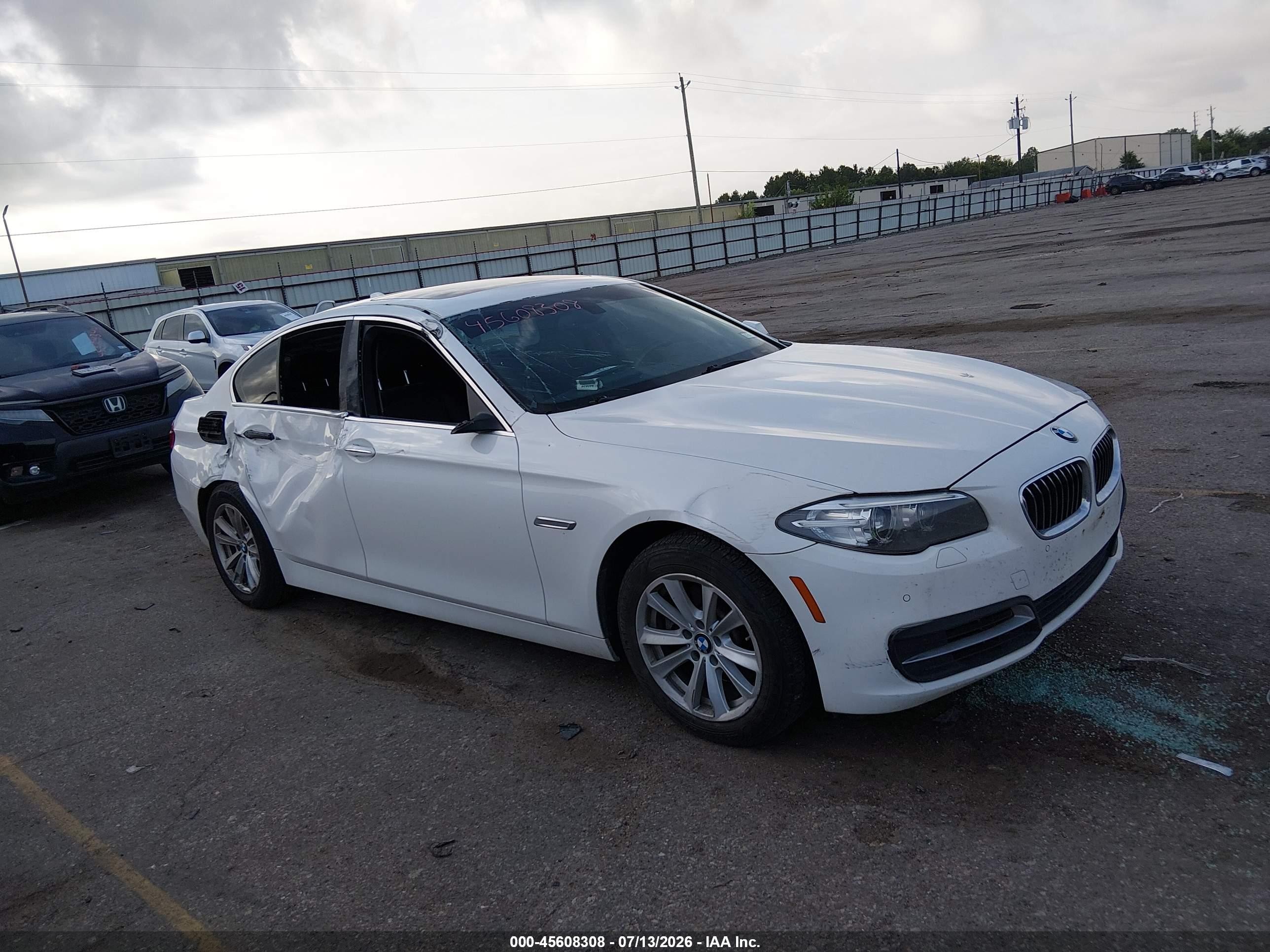 2014 Bmw 528i   White vin: WBA5A5C52ED500259