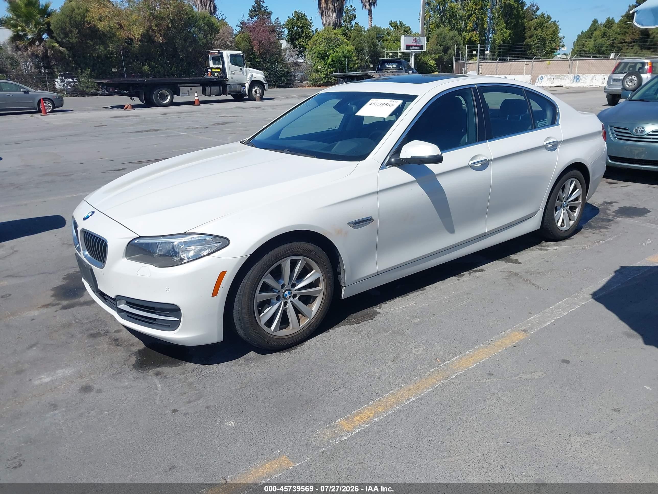 2014 Bmw 528i   Белый vin: WBA5A5C52ED501749