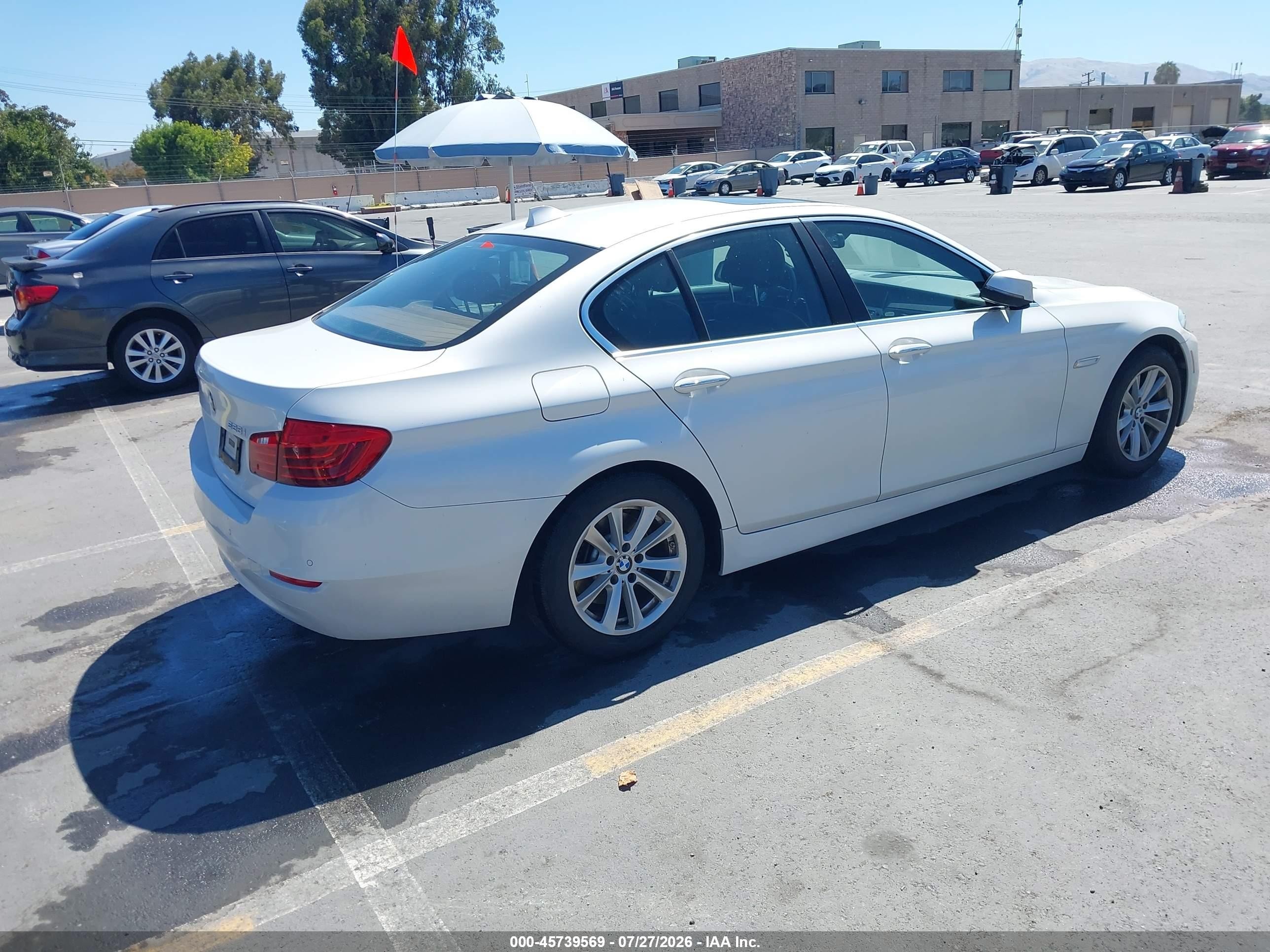2014 Bmw 528i   Белый vin: WBA5A5C52ED501749