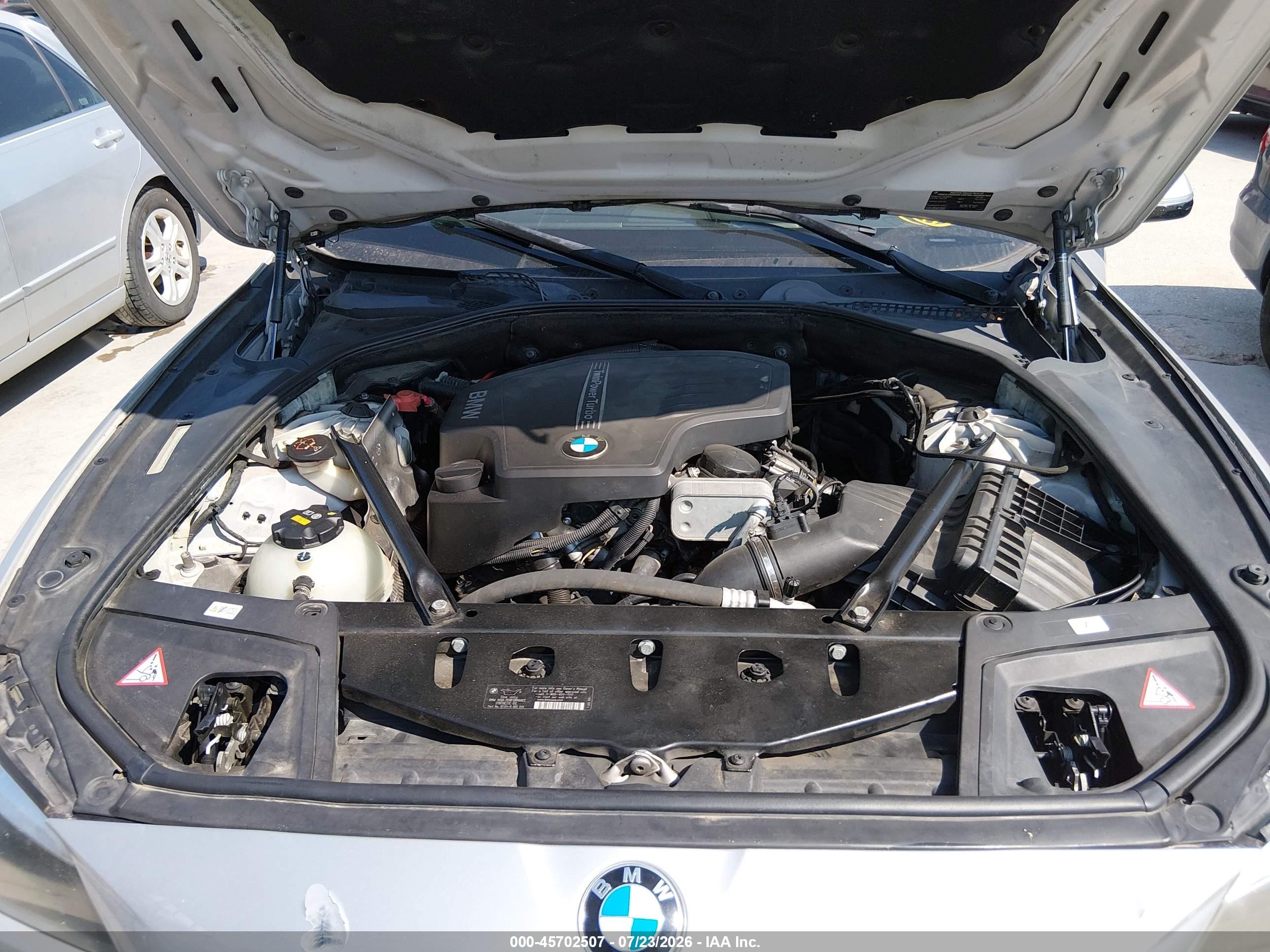 2014 Bmw 528i   Silver vin: WBA5A5C52ED504909
