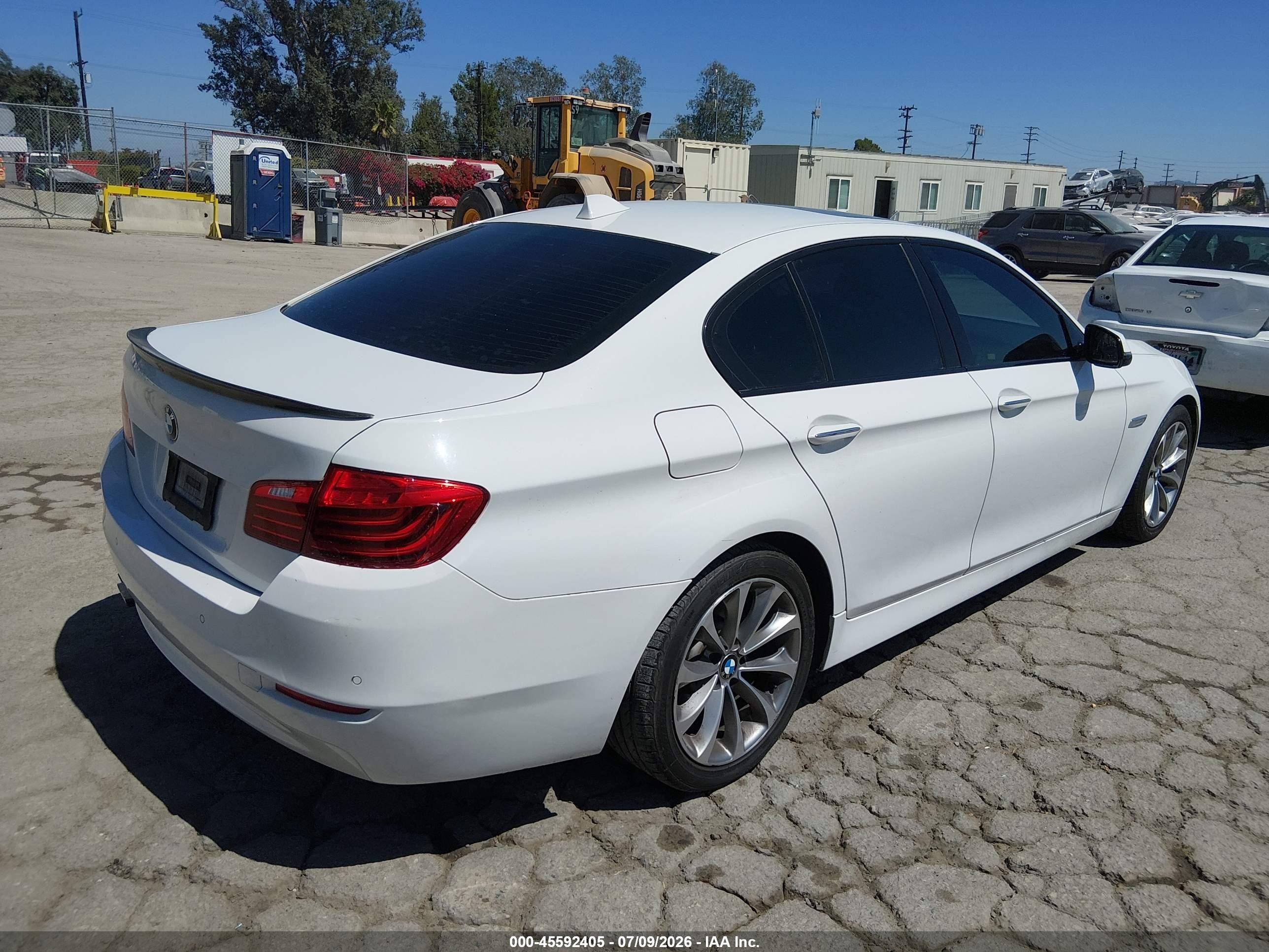 2015 Bmw 528i   White vin: WBA5A5C52FD516608