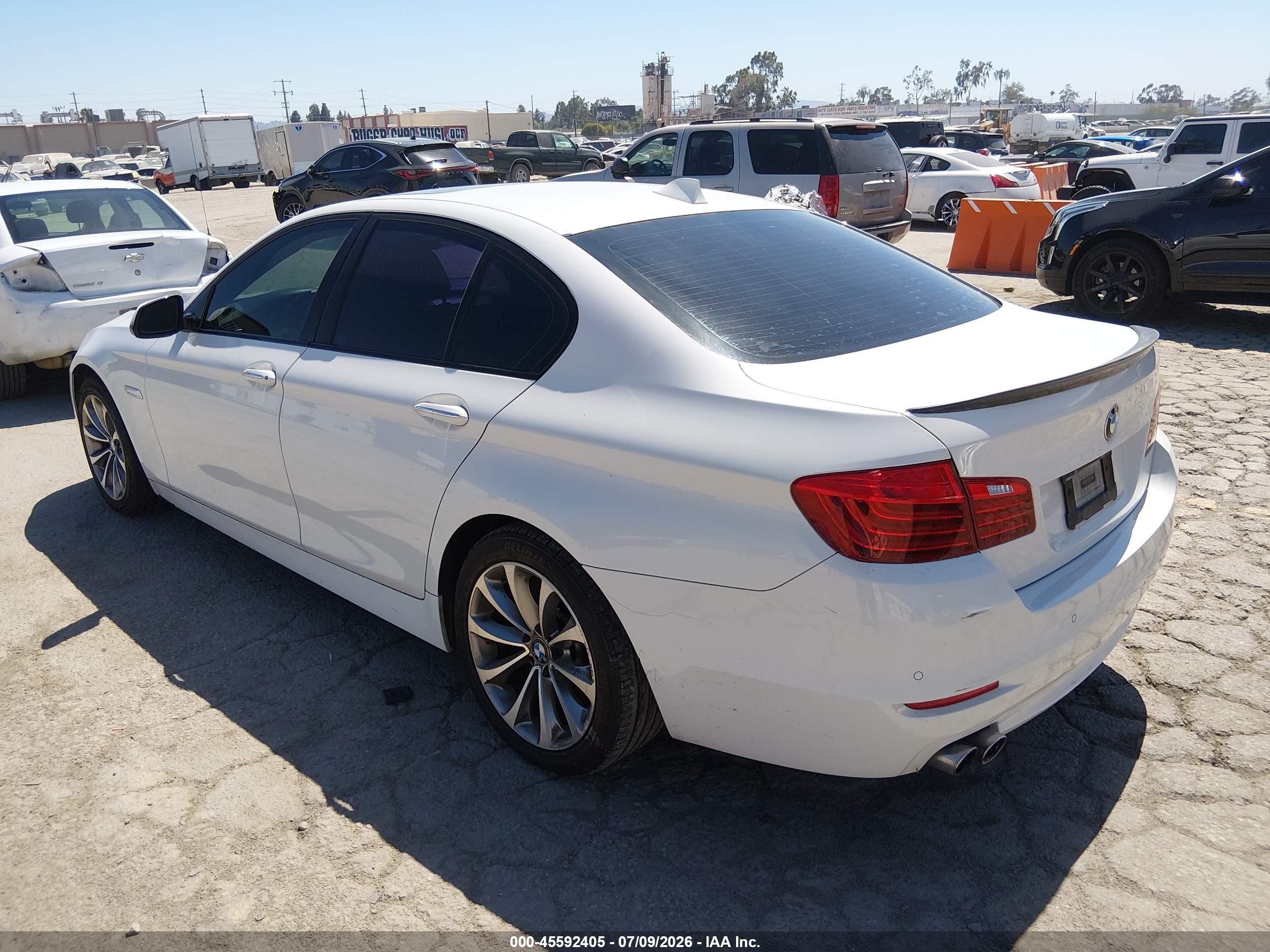2015 Bmw 528i   White vin: WBA5A5C52FD516608