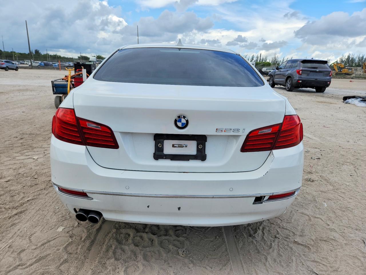 2014 Bmw 528 I White vin: WBA5A5C55ED500756