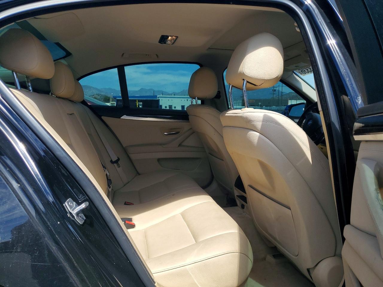 2015 Bmw 528 I Черный vin: WBA5A5C55FD514190