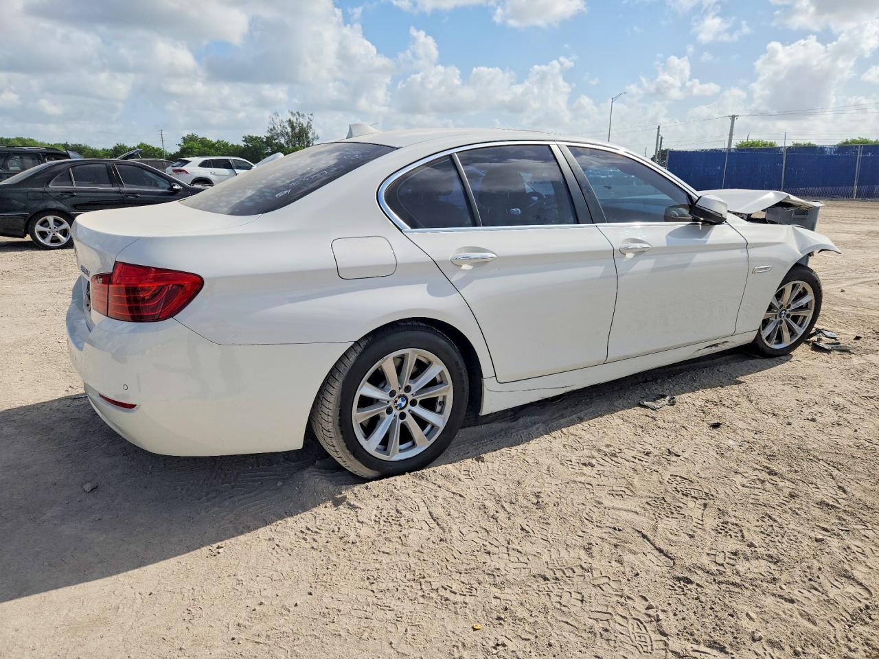 2015 Bmw 528 I White vin: WBA5A5C55FD524489