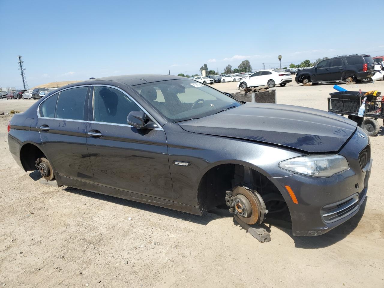 2014 Bmw 528 I Charcoal vin: WBA5A5C56ED502340 Damage: Front Bumper/Cover, Scraped, 5 To 6 Inches