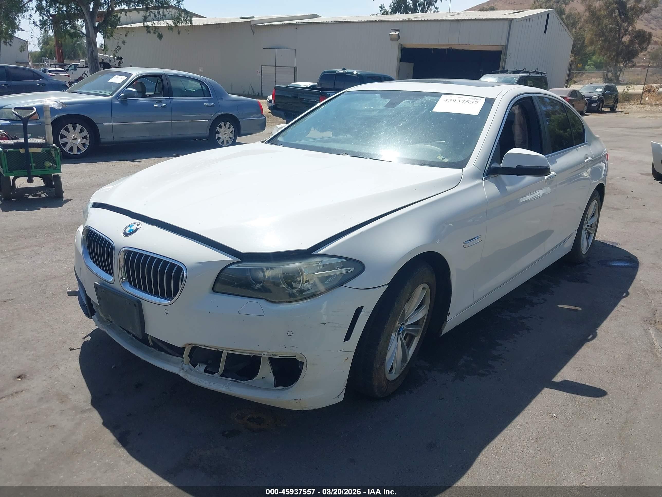 2014 Bmw 528i   White vin: WBA5A5C56ED503956