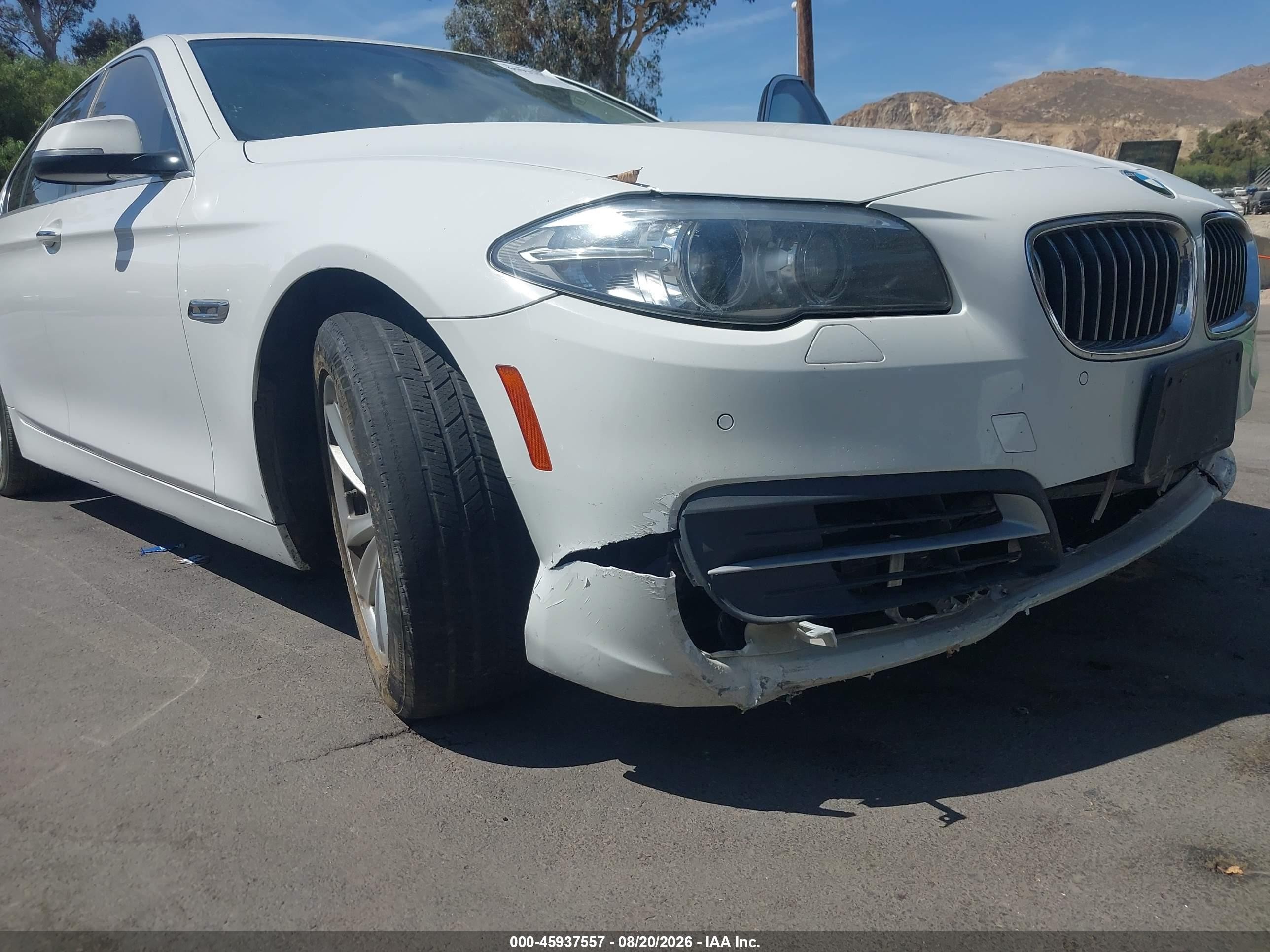 2014 Bmw 528i   White vin: WBA5A5C56ED503956