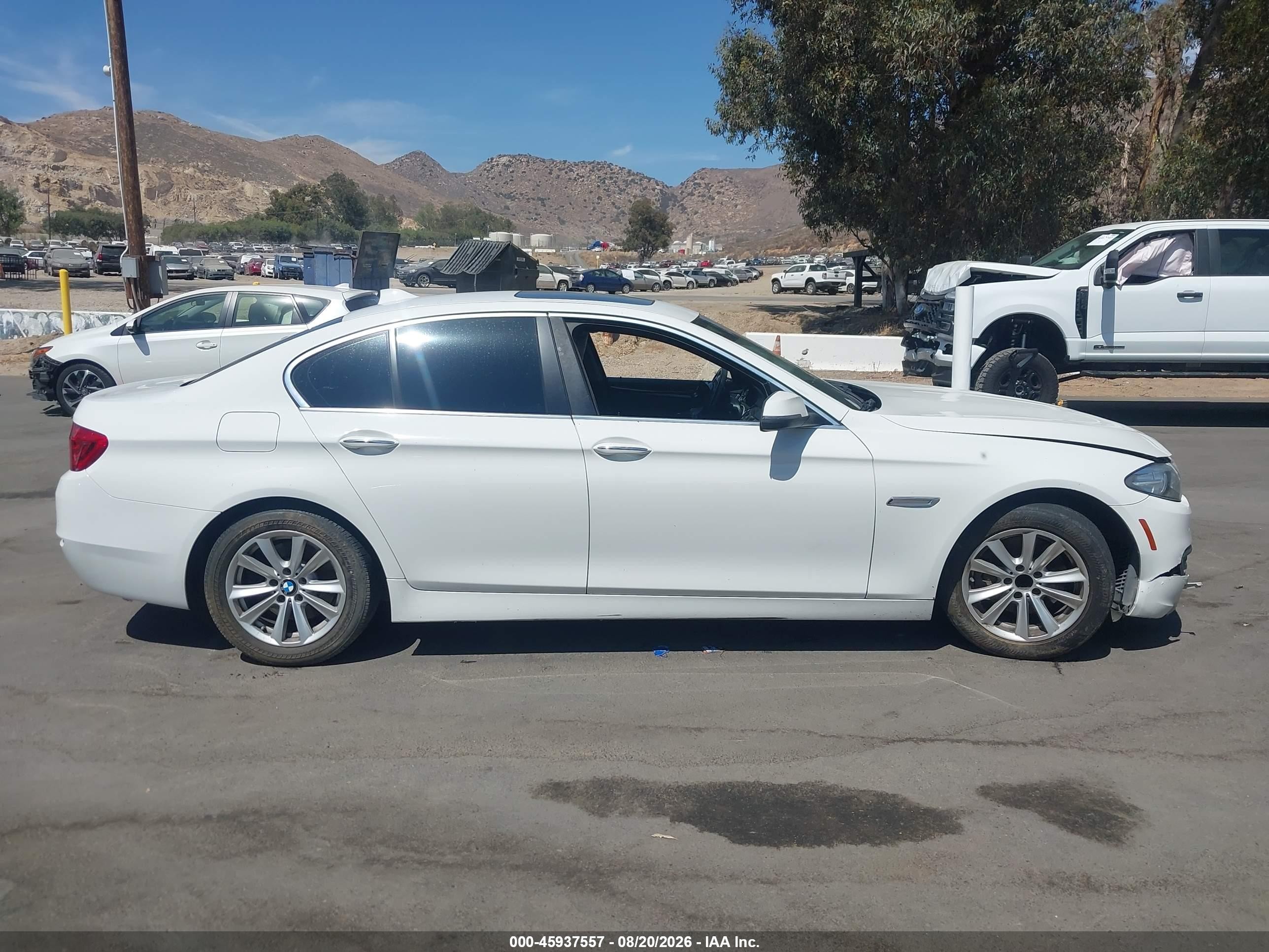 2014 Bmw 528i   White vin: WBA5A5C56ED503956