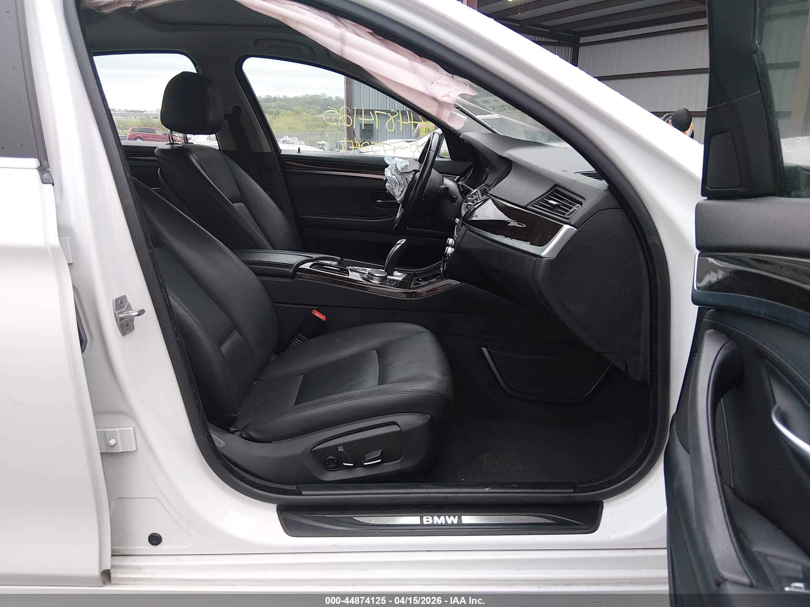 2015 Bmw 528i   White vin: WBA5A5C56FD520709