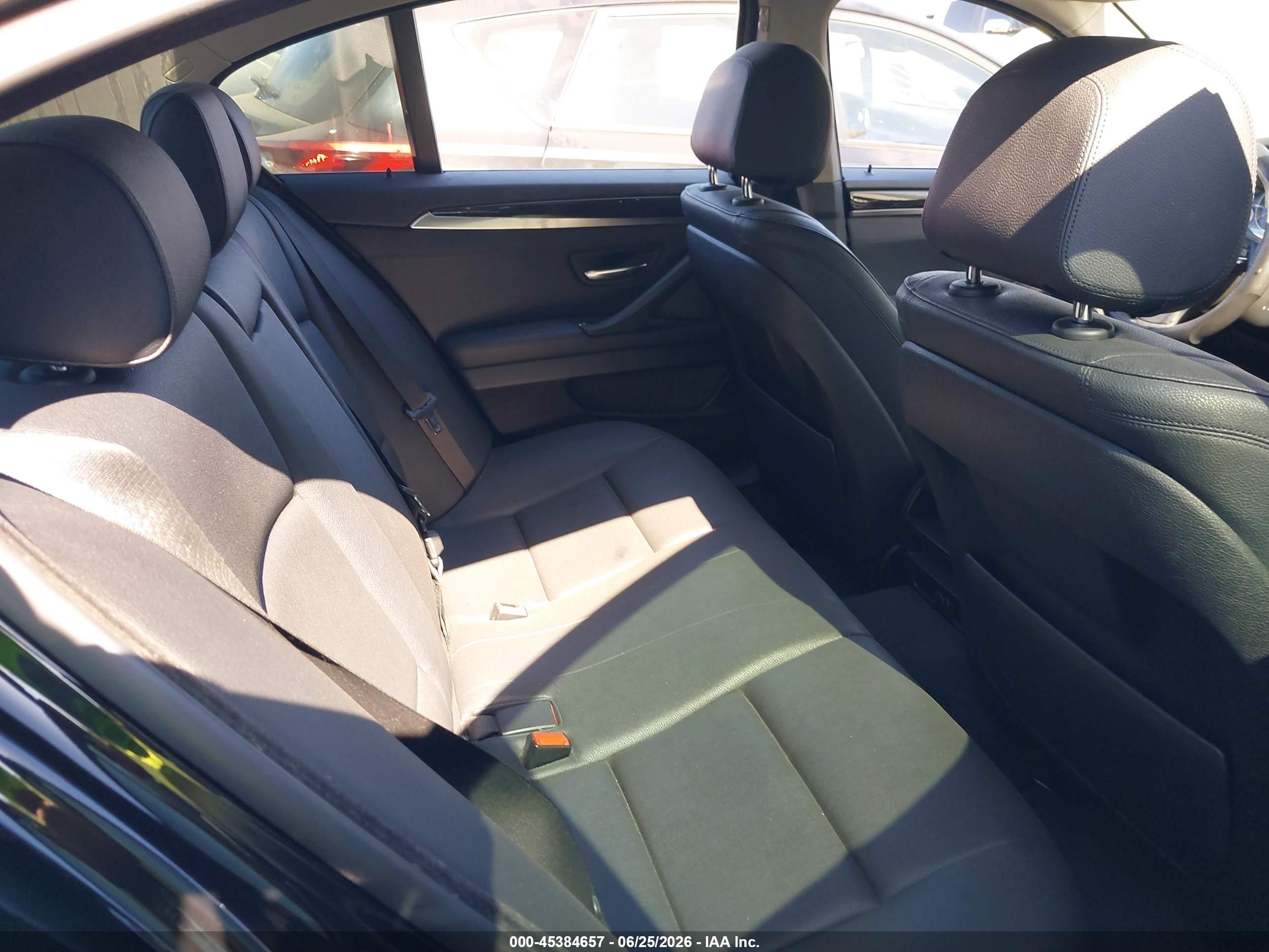 2015 Bmw 528i   Черный vin: WBA5A5C56FD522167