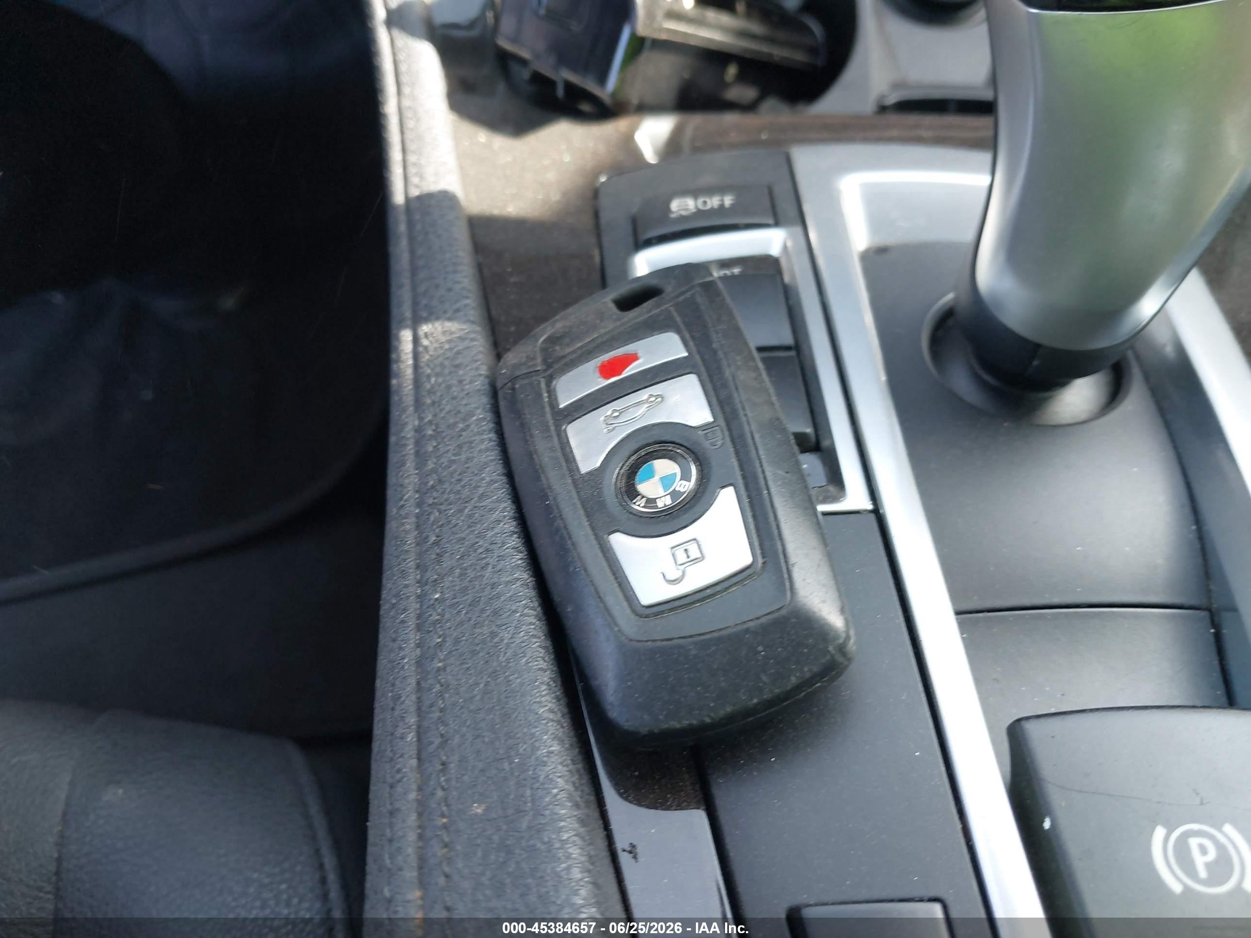 2015 Bmw 528i   Черный vin: WBA5A5C56FD522167