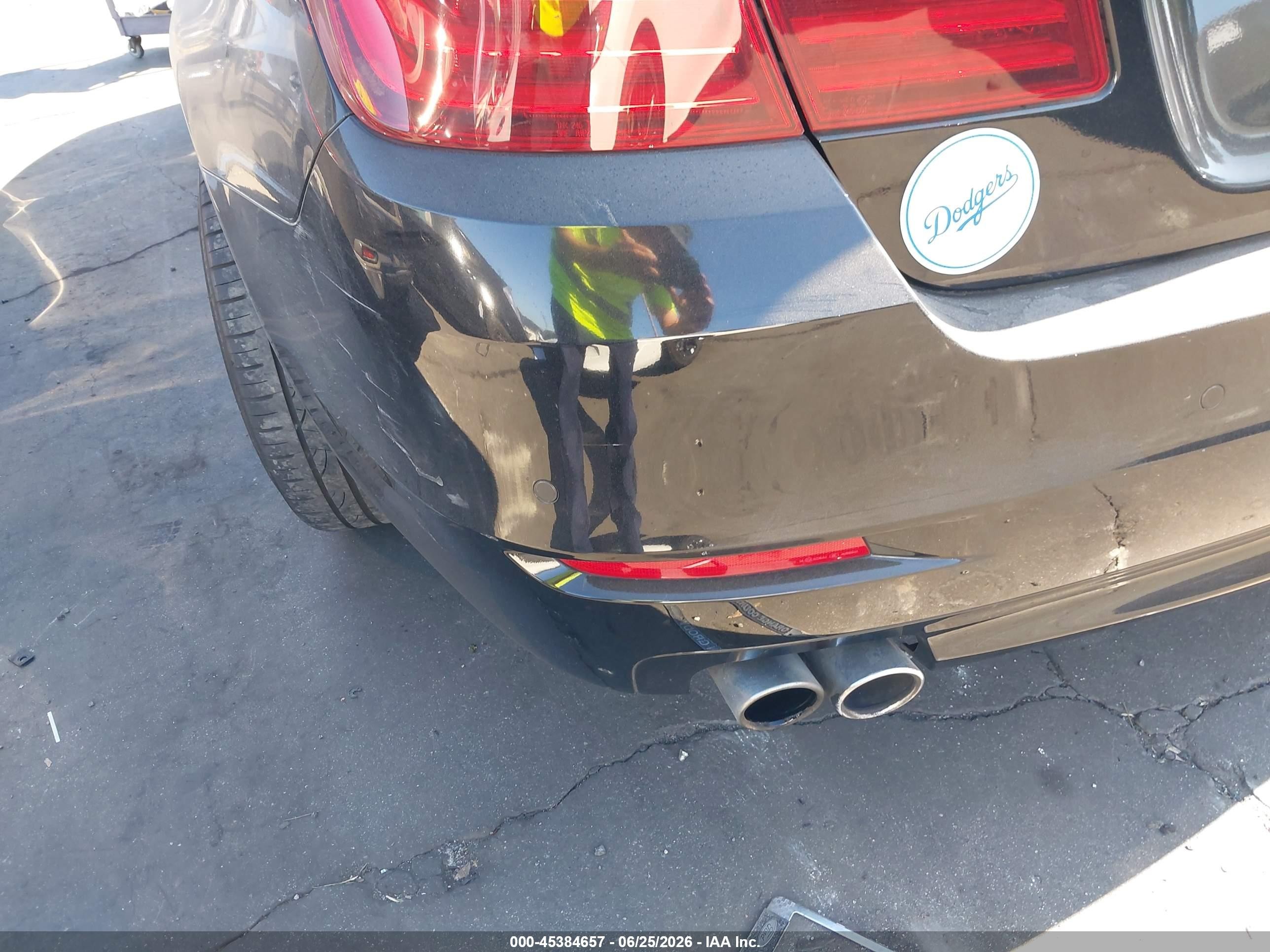 2015 Bmw 528i   Черный vin: WBA5A5C56FD522167