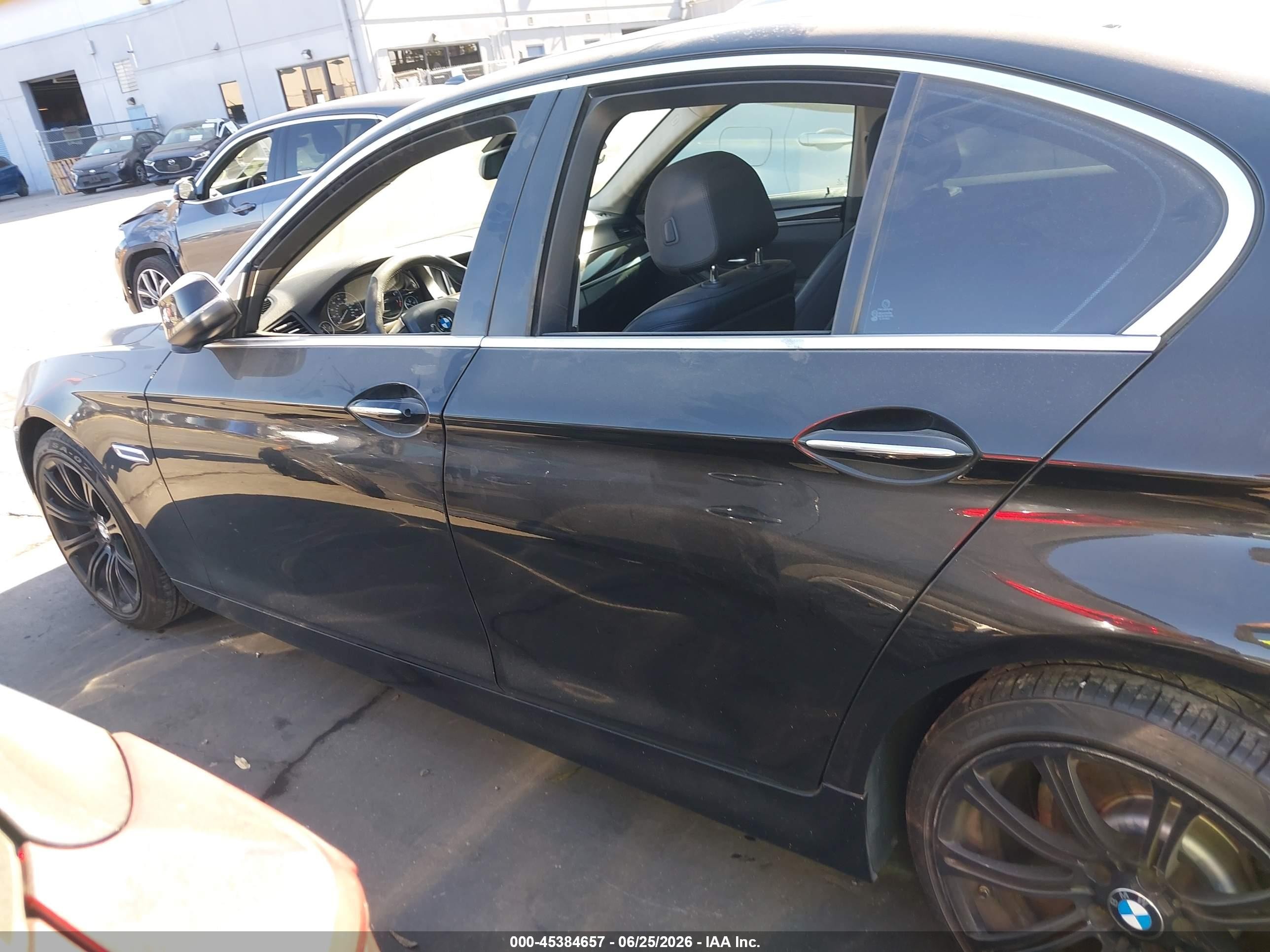 2015 Bmw 528i   Черный vin: WBA5A5C56FD522167