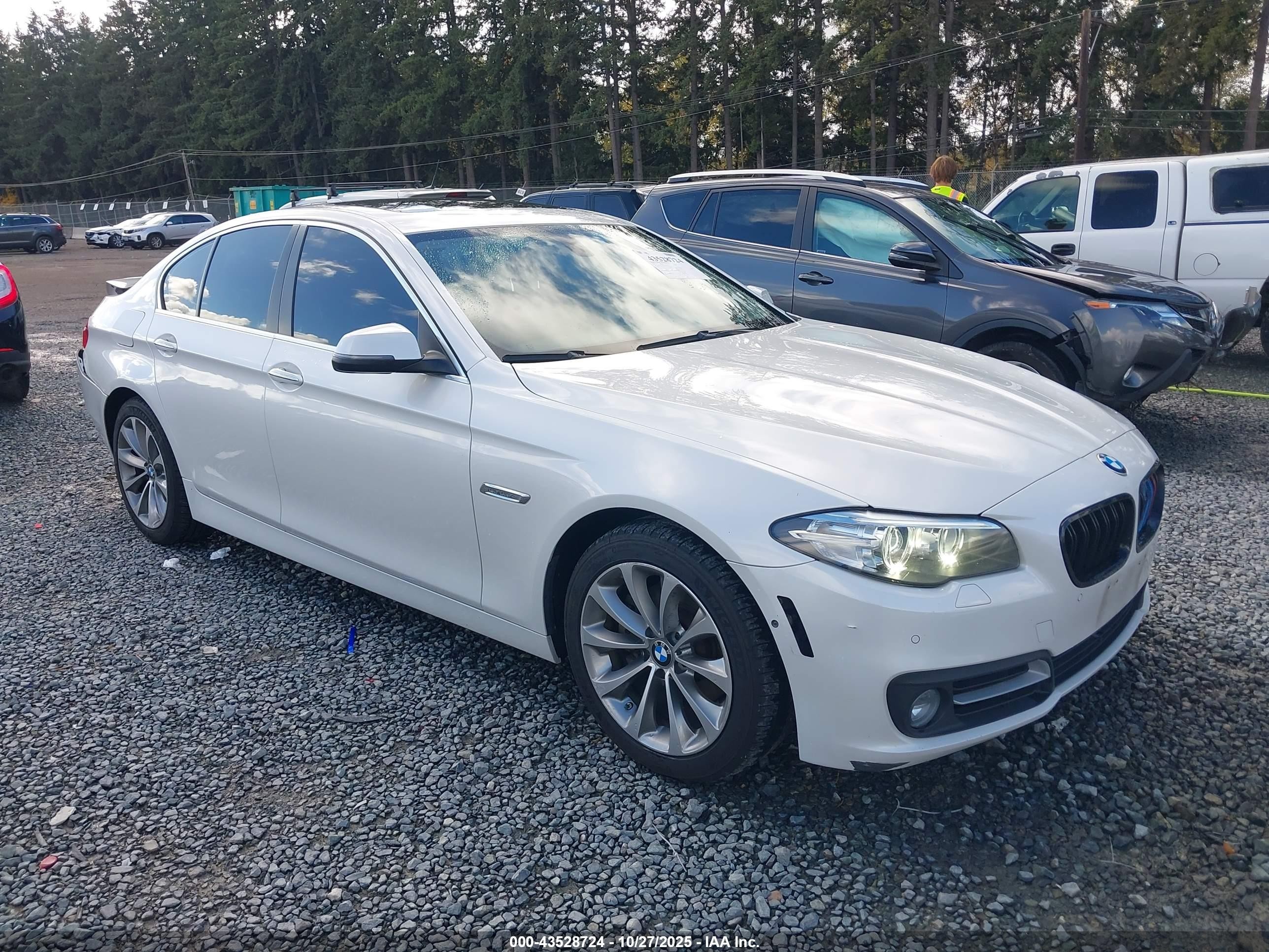 WBA5A5C56GG350674