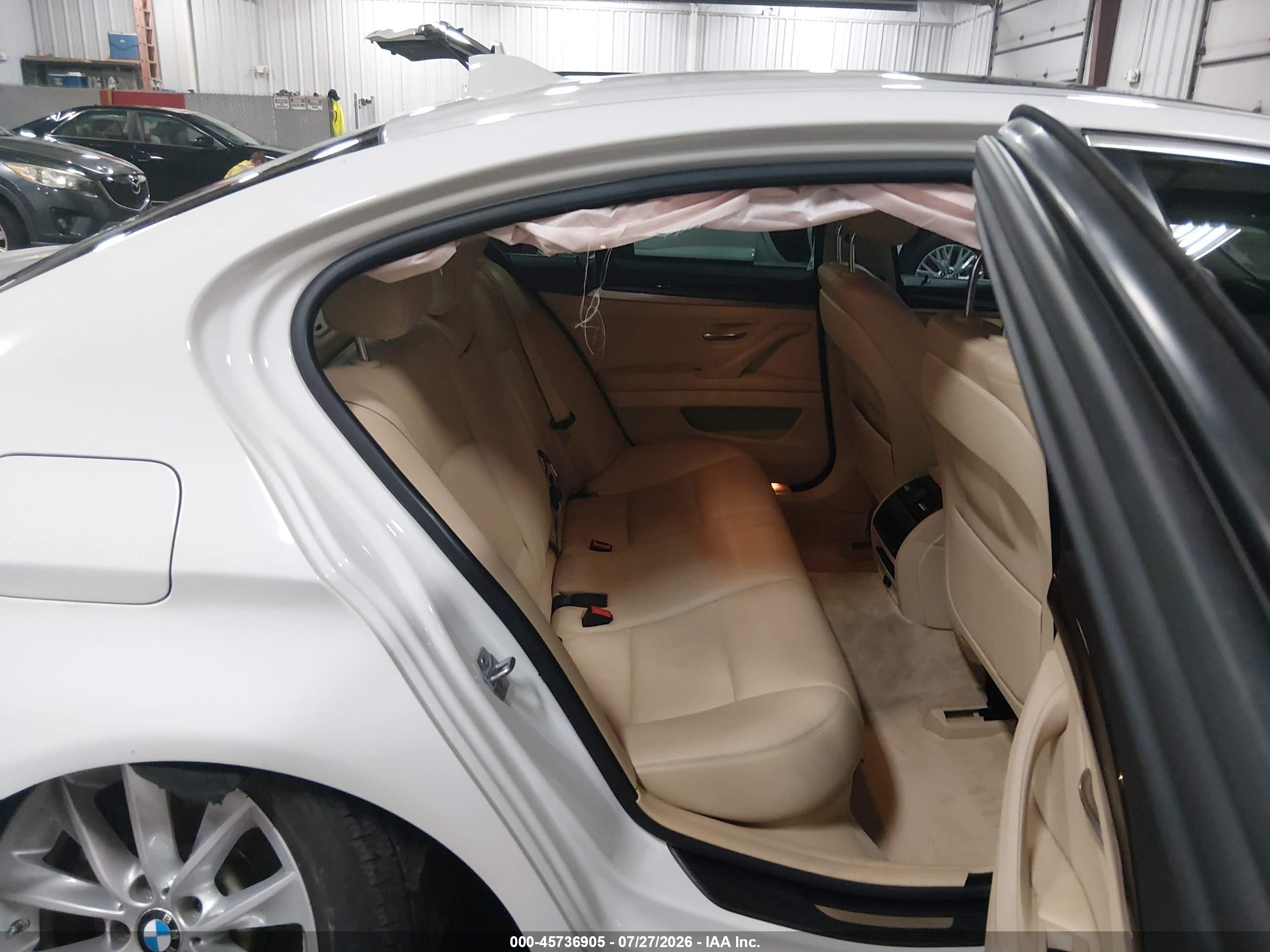 2014 Bmw 528i   White vin: WBA5A5C57ED020783