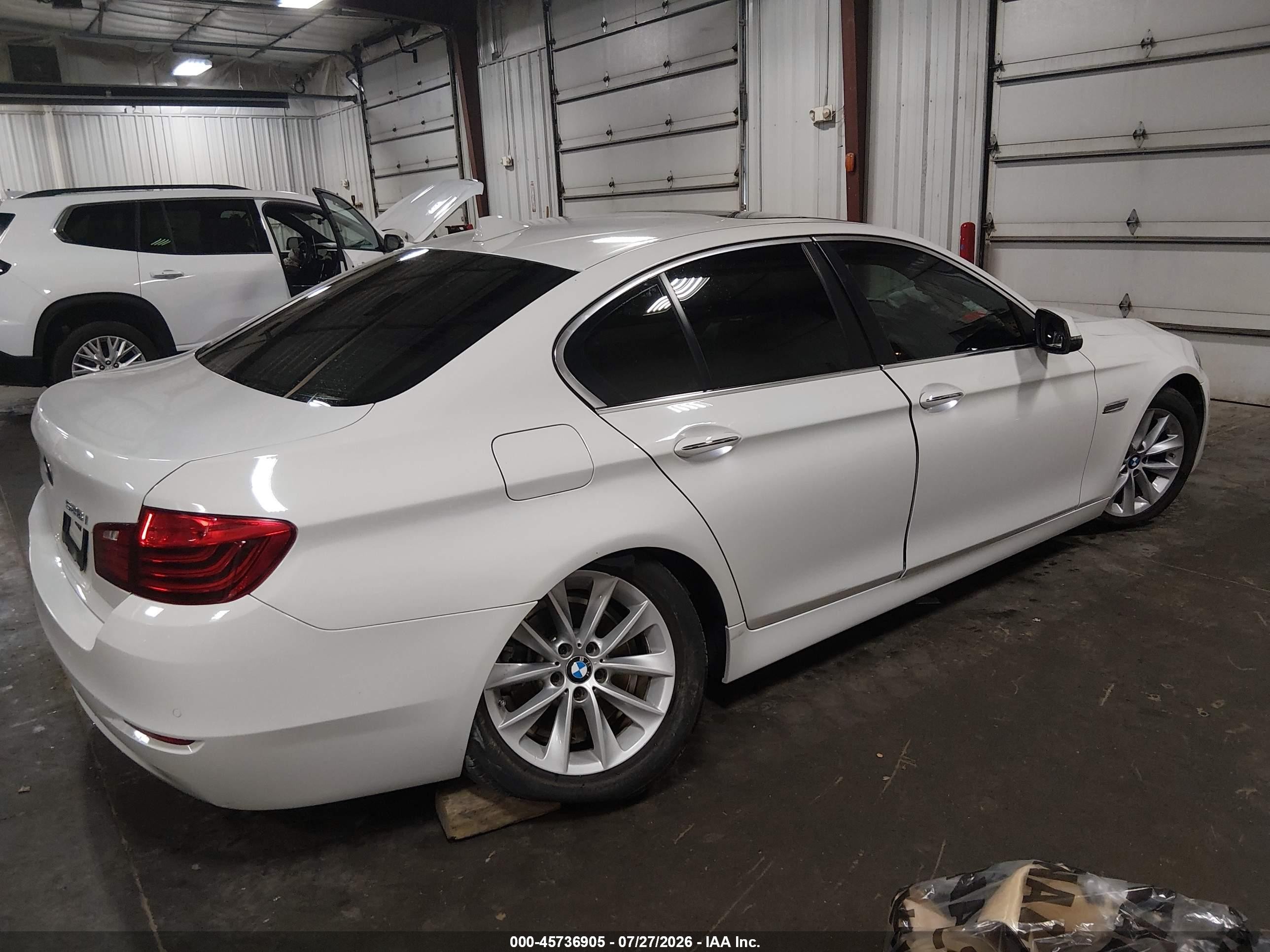 2014 Bmw 528i   White vin: WBA5A5C57ED020783