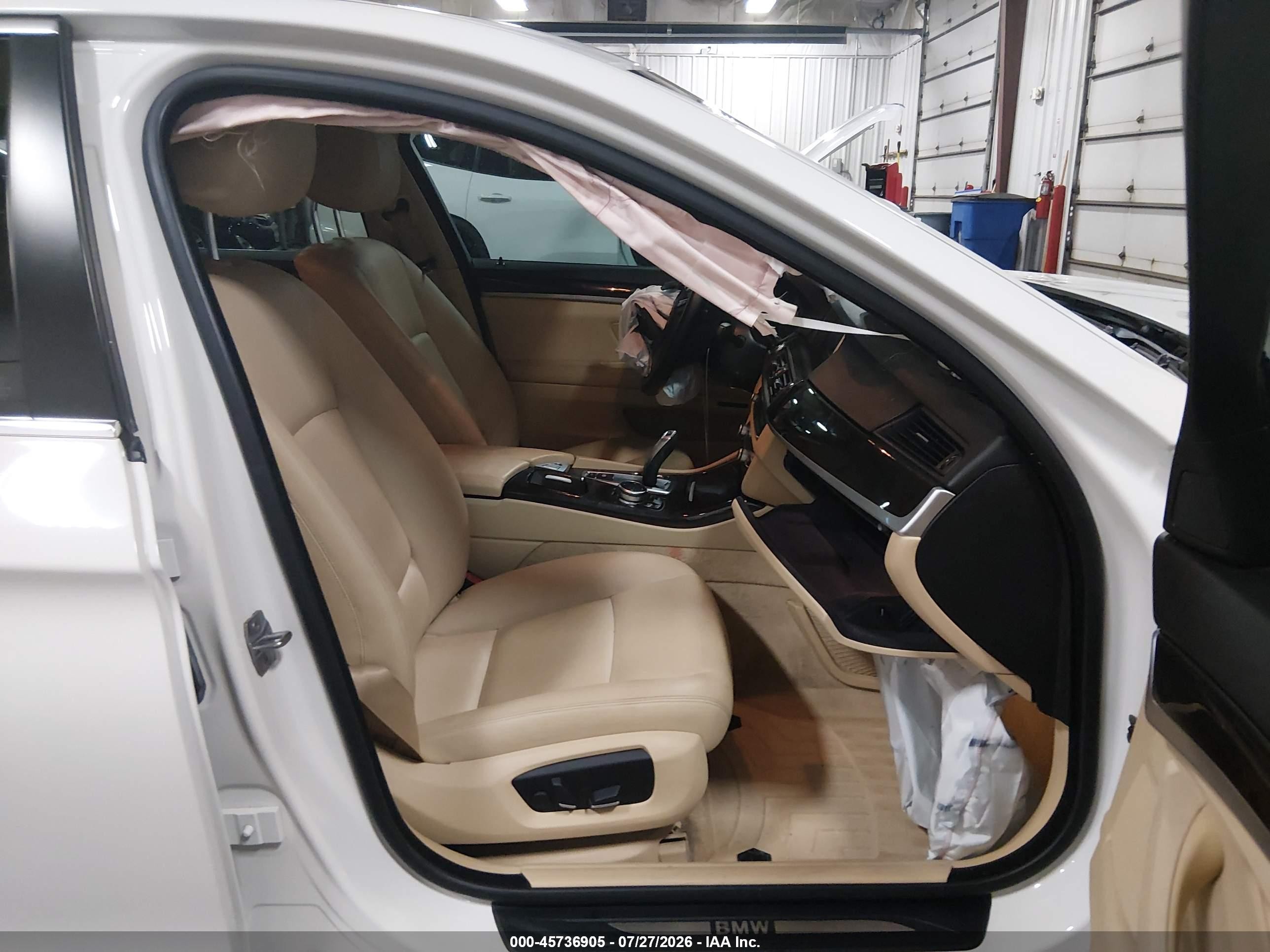 2014 Bmw 528i   White vin: WBA5A5C57ED020783
