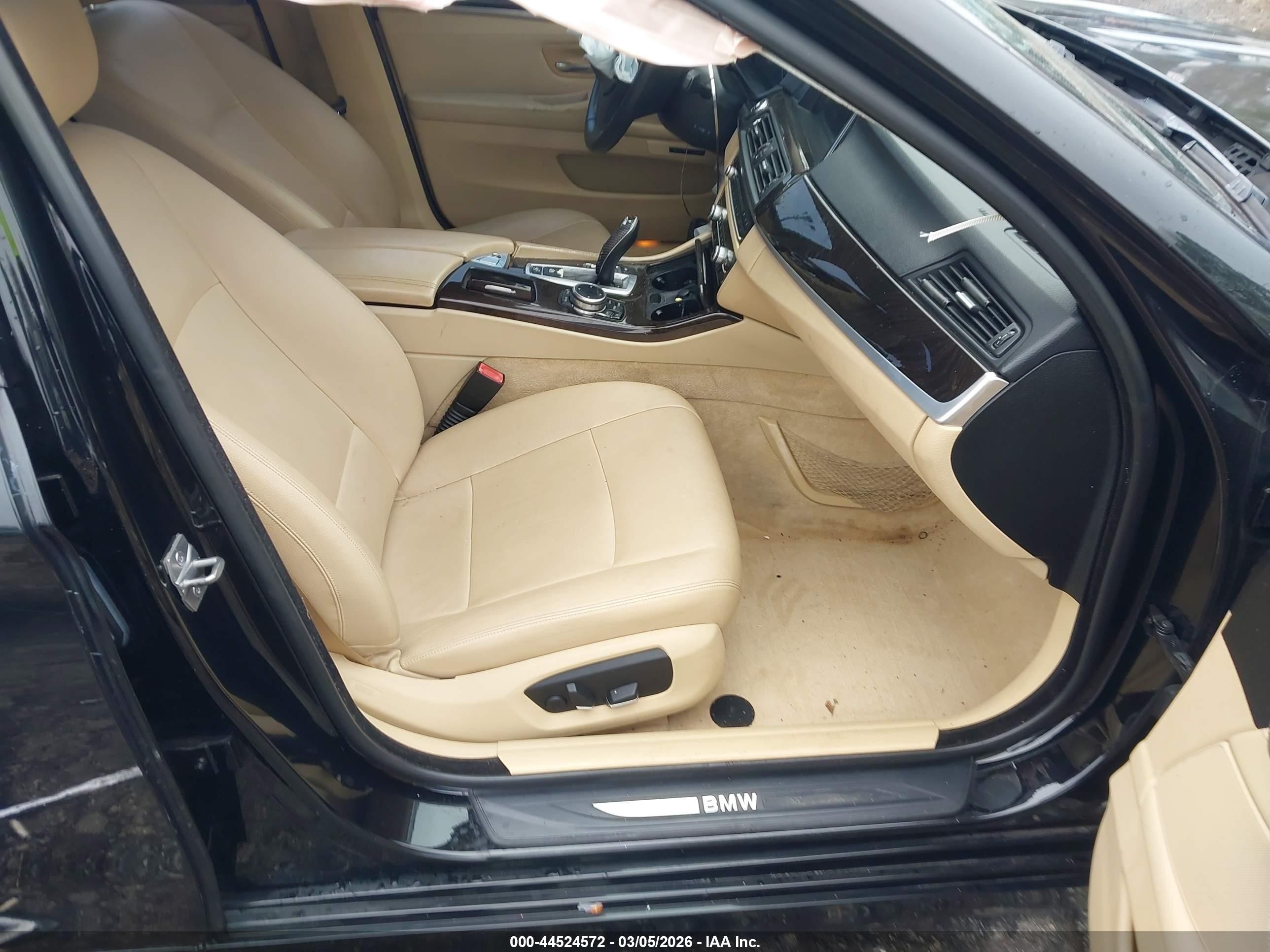 2014 Bmw 528i   Black vin: WBA5A5C57ED501973