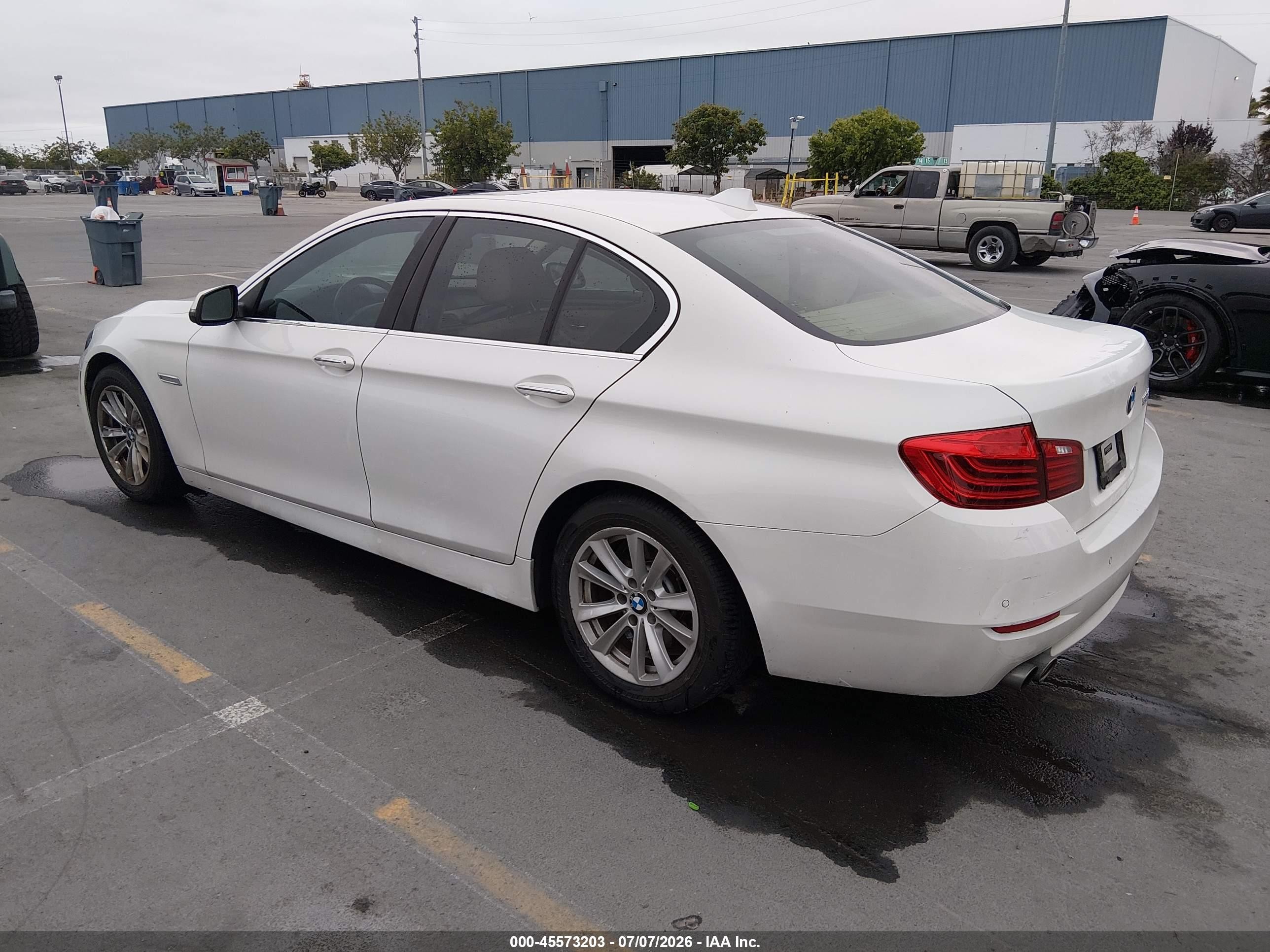 2014 Bmw 528i   White vin: WBA5A5C57ED503948