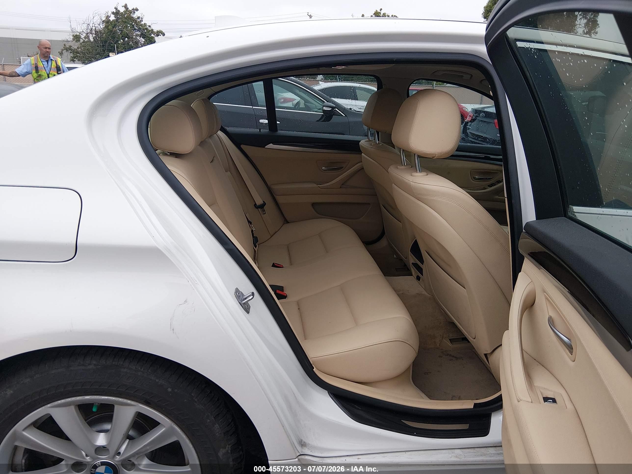 2014 Bmw 528i   White vin: WBA5A5C57ED503948