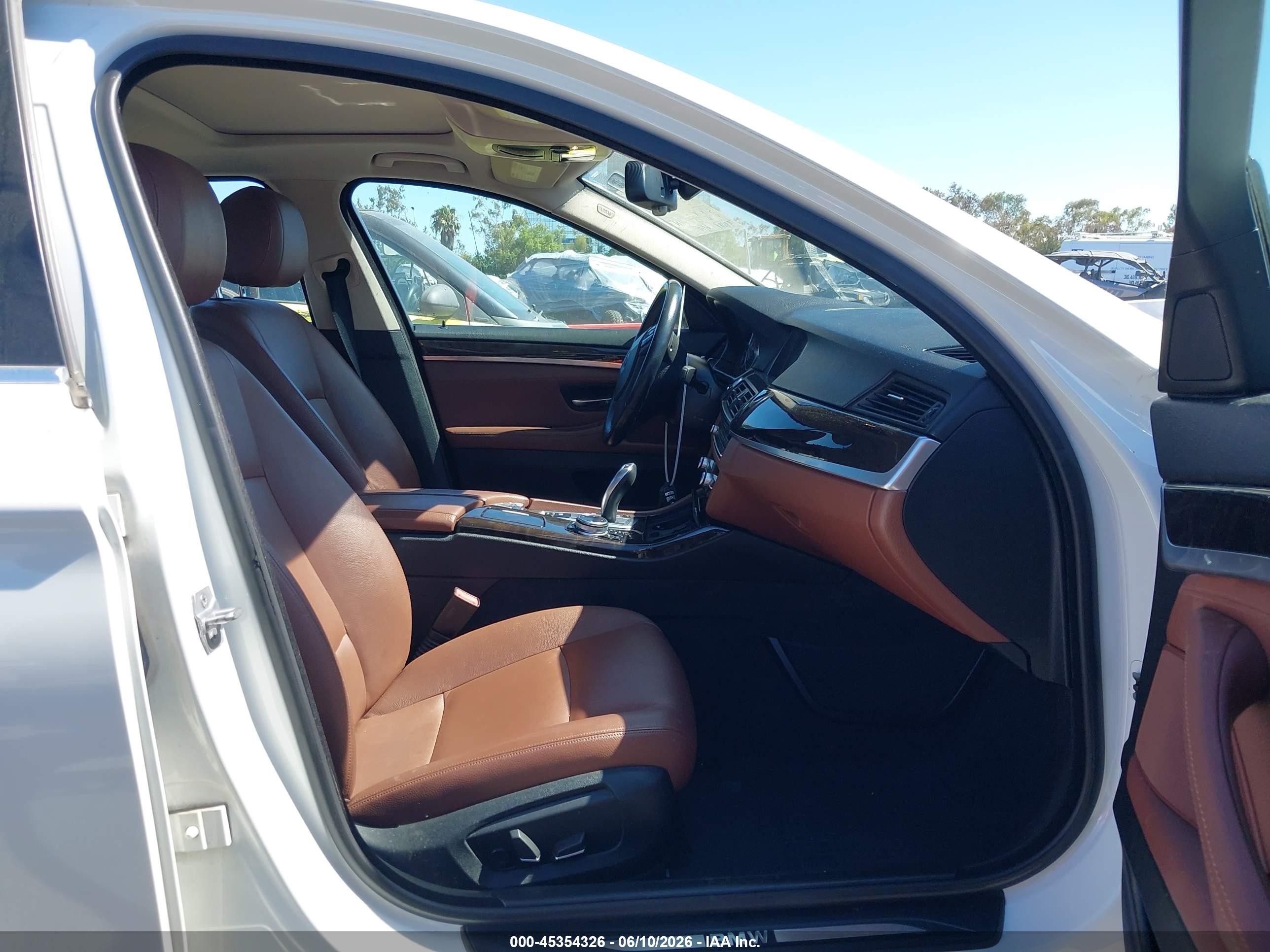 2014 Bmw 528i   White vin: WBA5A5C57ED509328