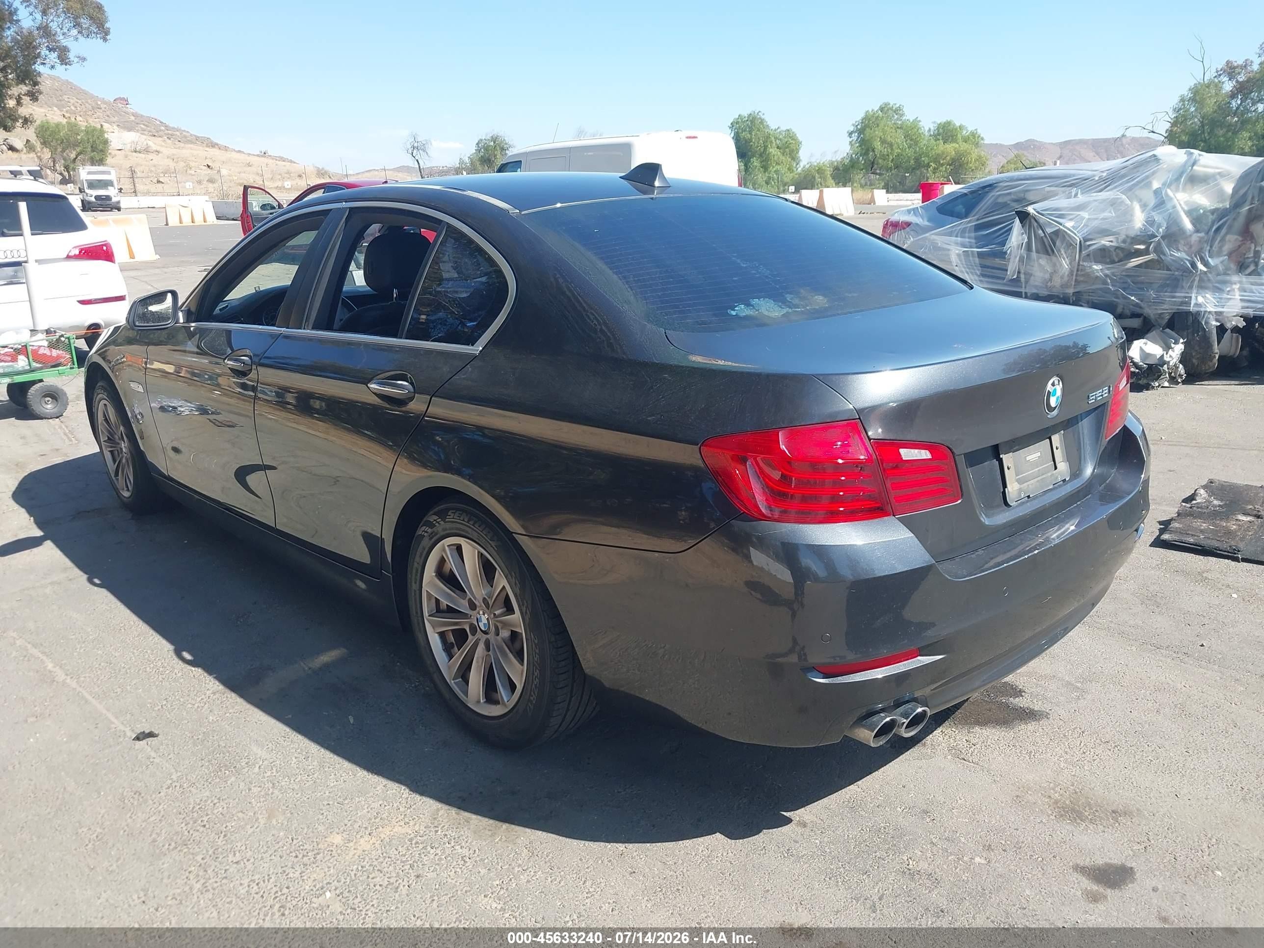 2014 Bmw 528i   Черный vin: WBA5A5C59ED510450