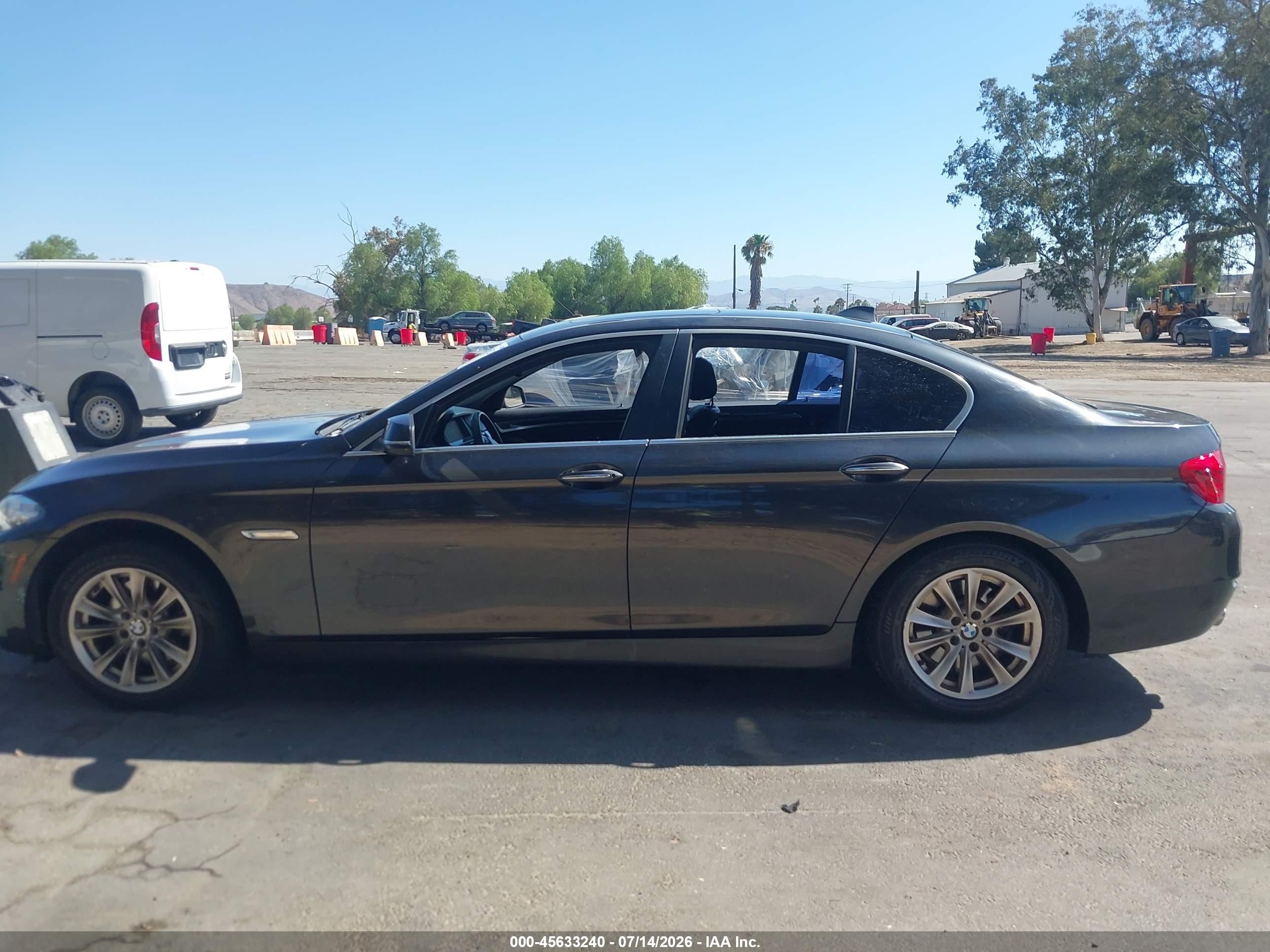 2014 Bmw 528i   Черный vin: WBA5A5C59ED510450