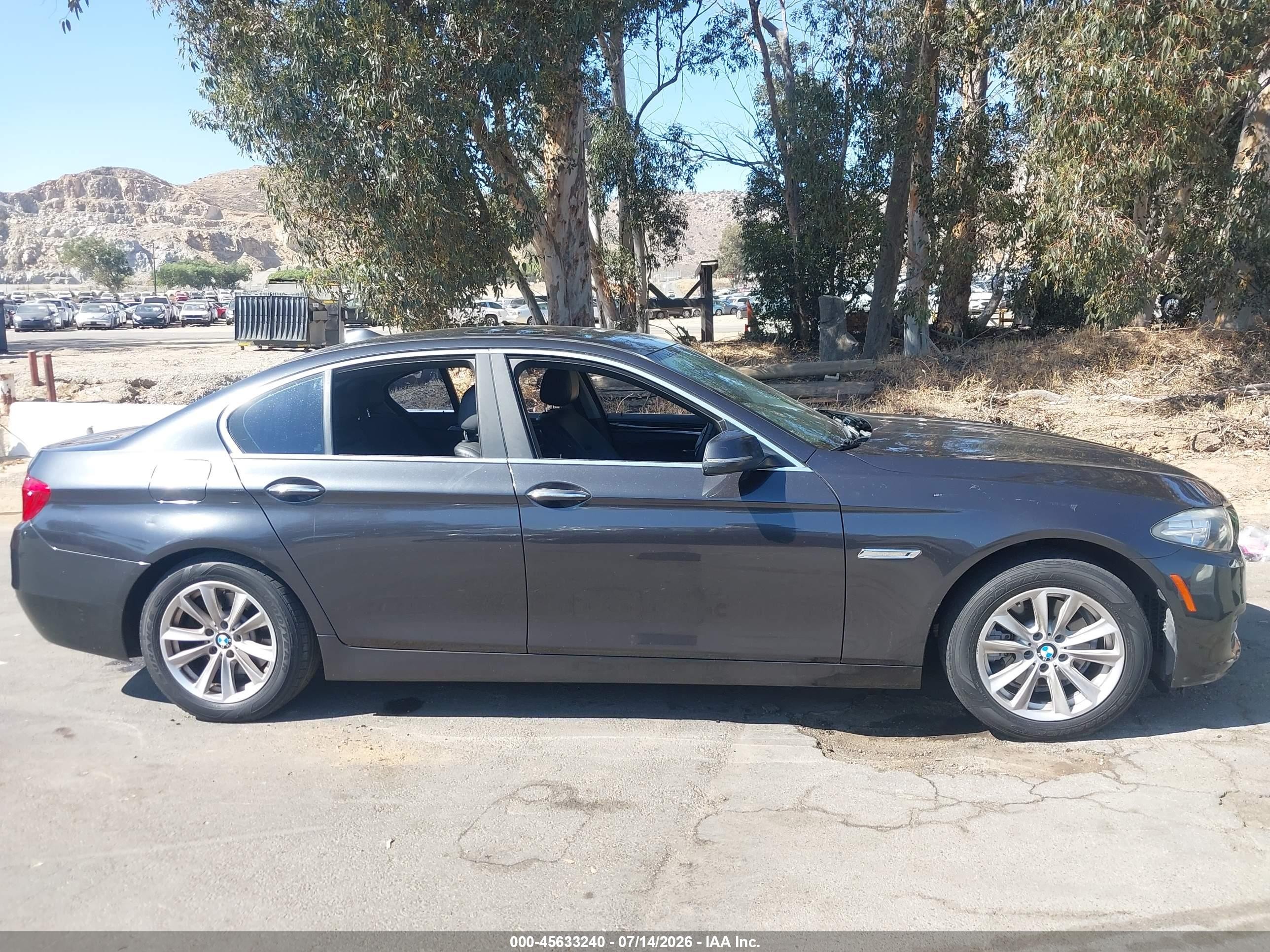 2014 Bmw 528i   Черный vin: WBA5A5C59ED510450