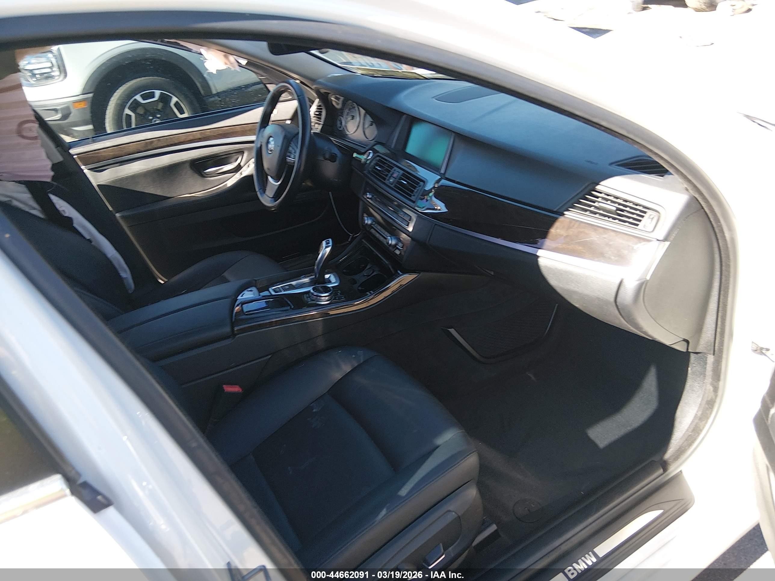 2015 Bmw 528i   White vin: WBA5A5C5XFD513603