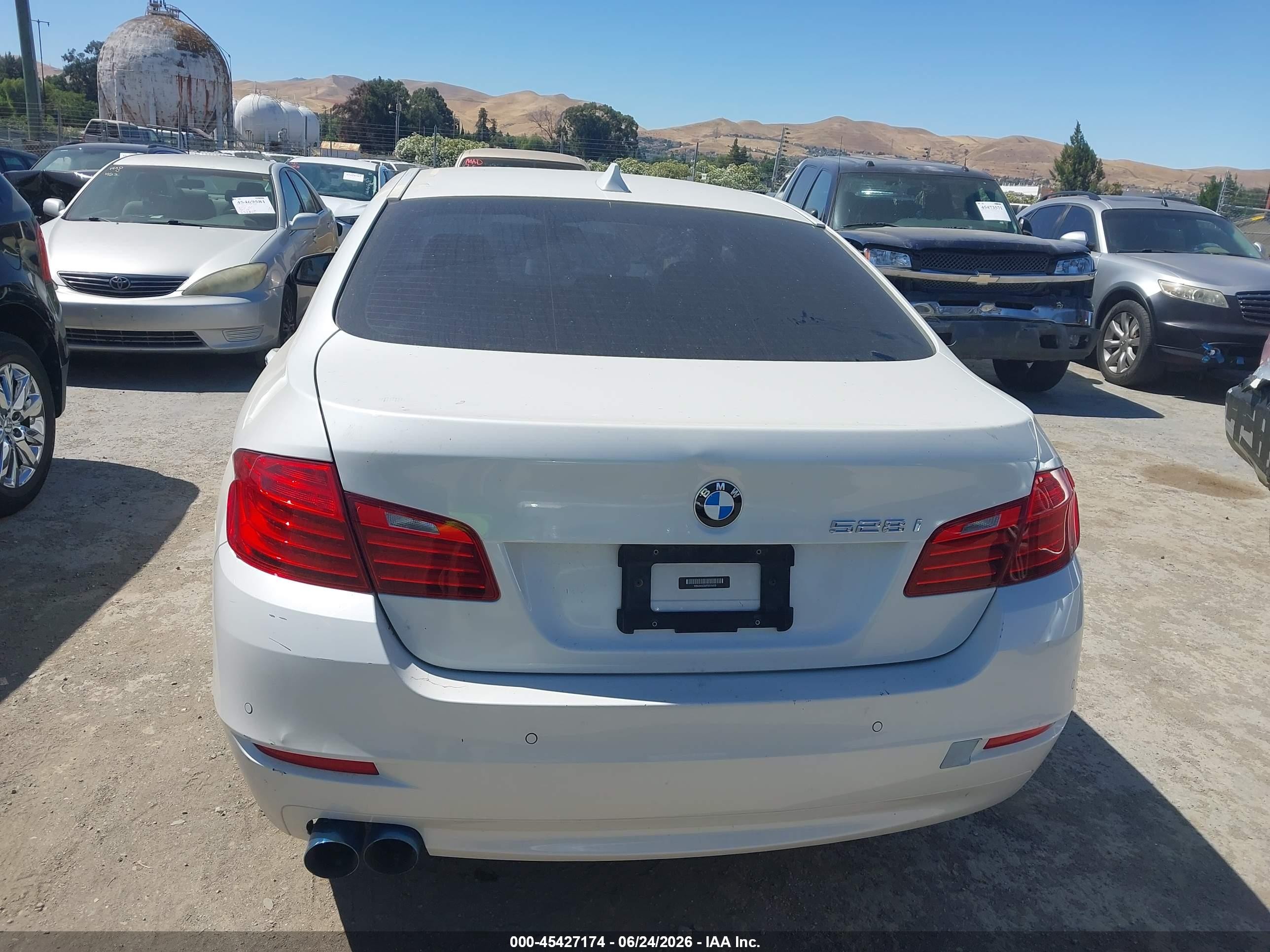 2015 Bmw 528i   White vin: WBA5A5C5XFD516419