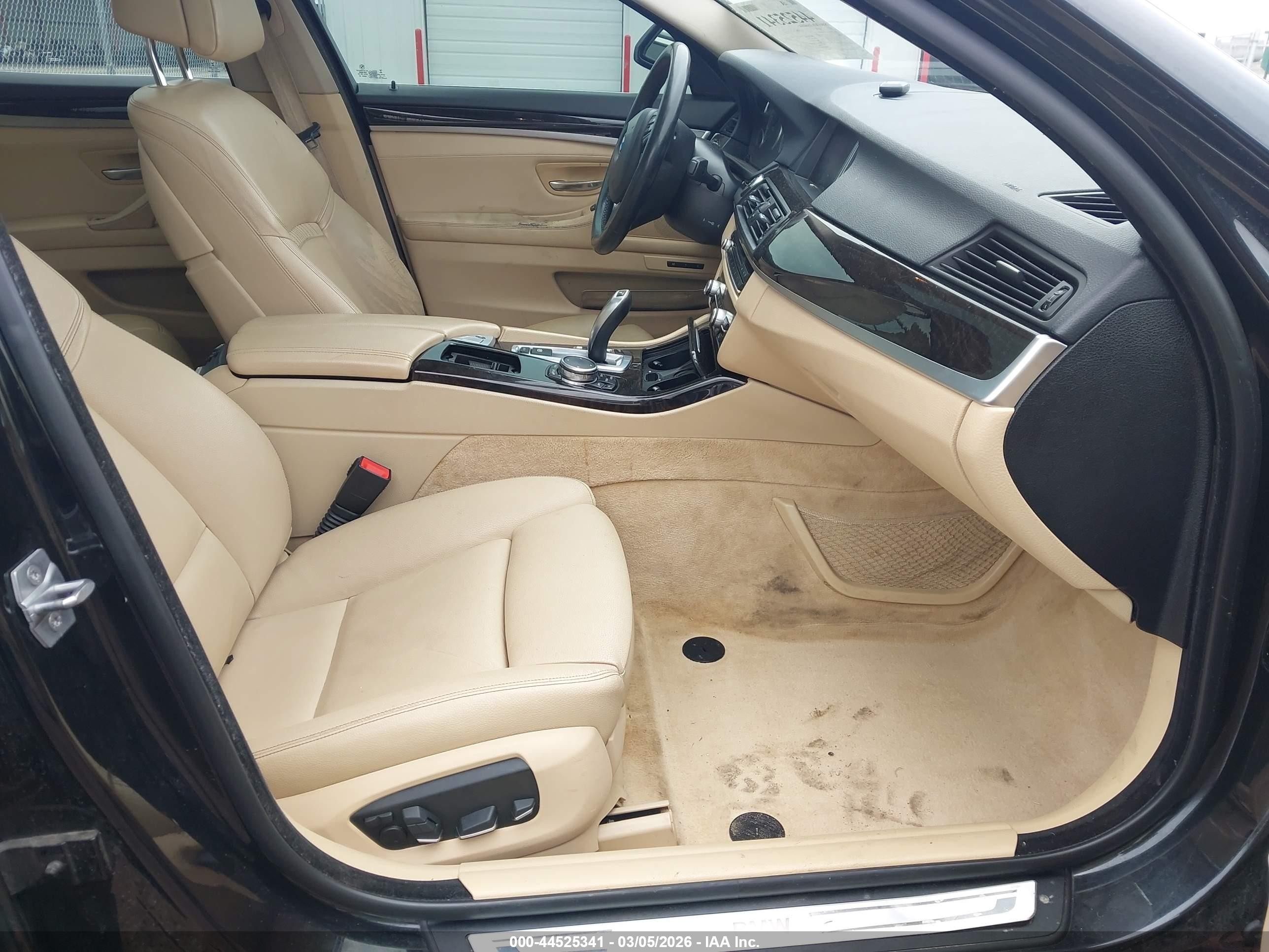 2015 Bmw 528i   Black vin: WBA5A5C5XFD524634