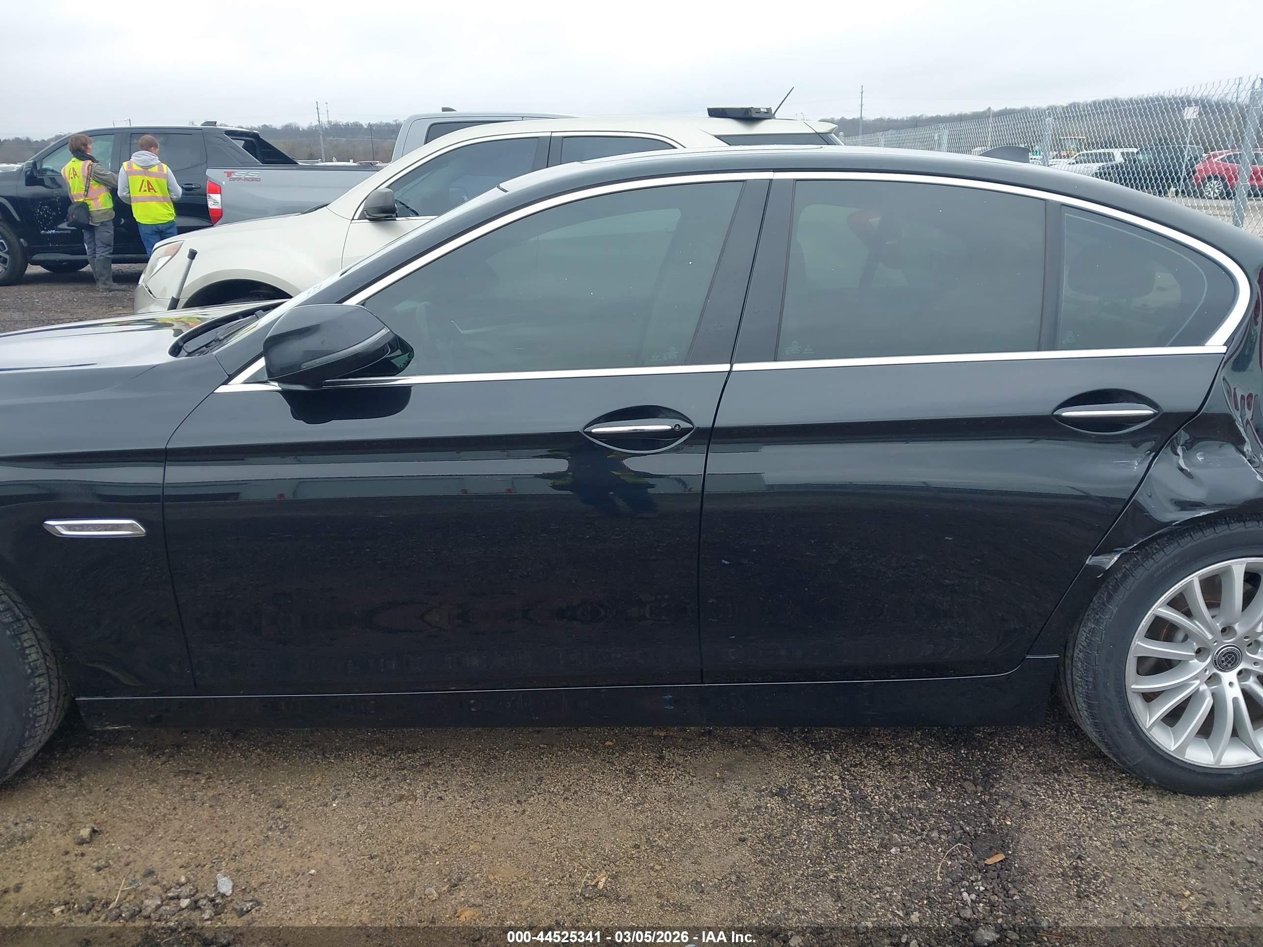2015 Bmw 528i   Black vin: WBA5A5C5XFD524634