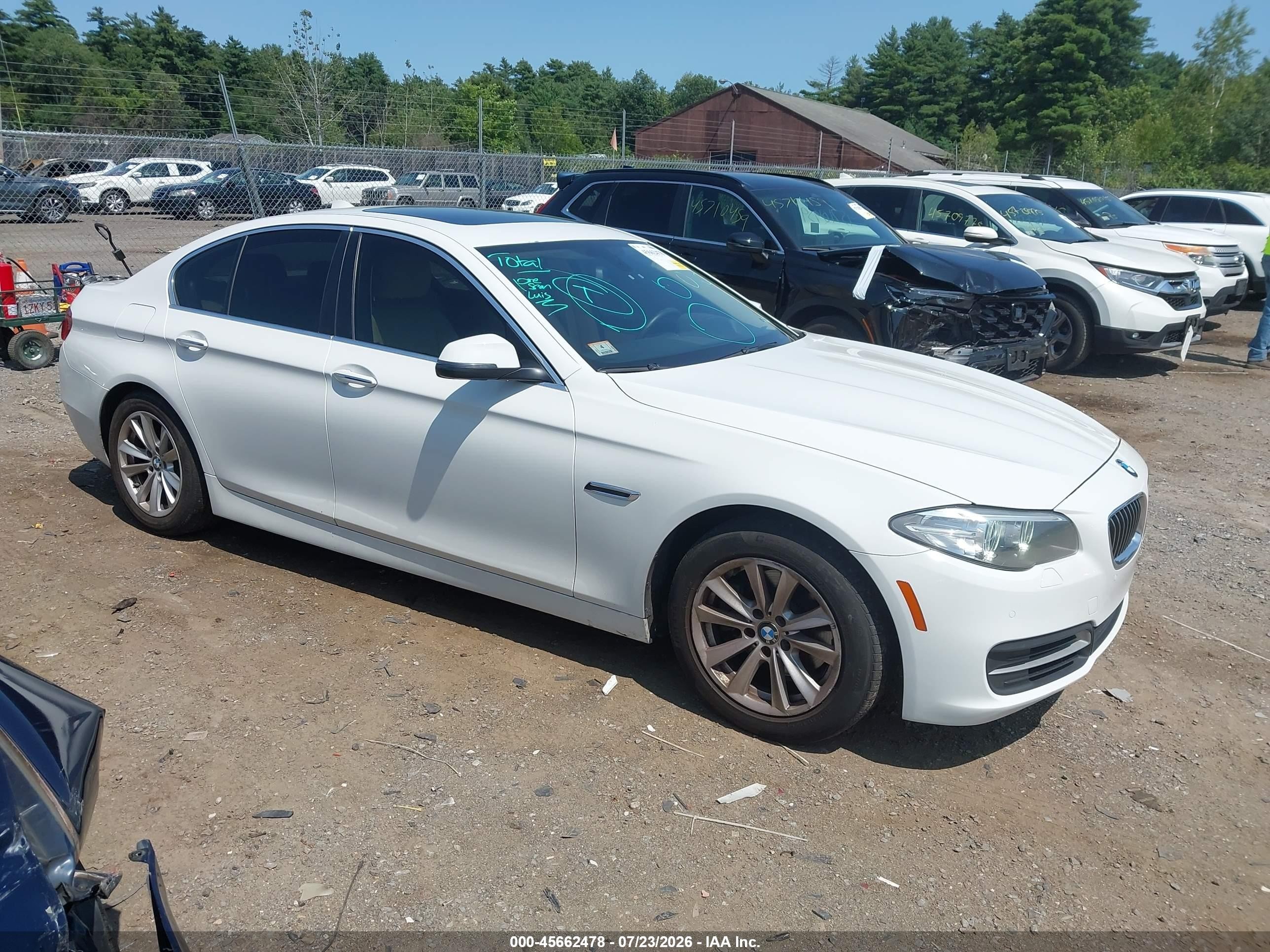2014 Bmw 528i Xdrive Белый vin: WBA5A7C50ED612022