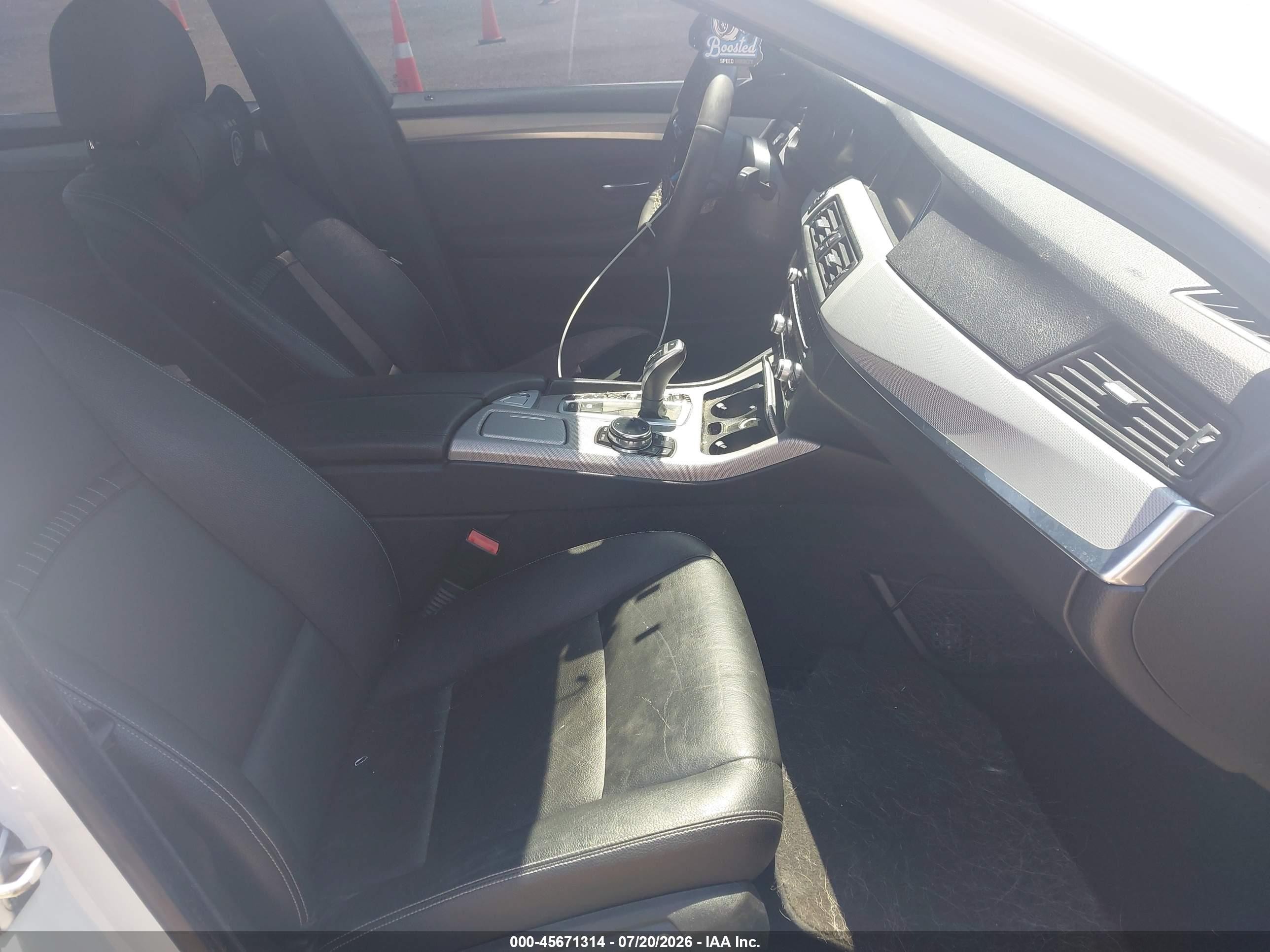 2014 Bmw 528i Xdrive White vin: WBA5A7C50ED612280