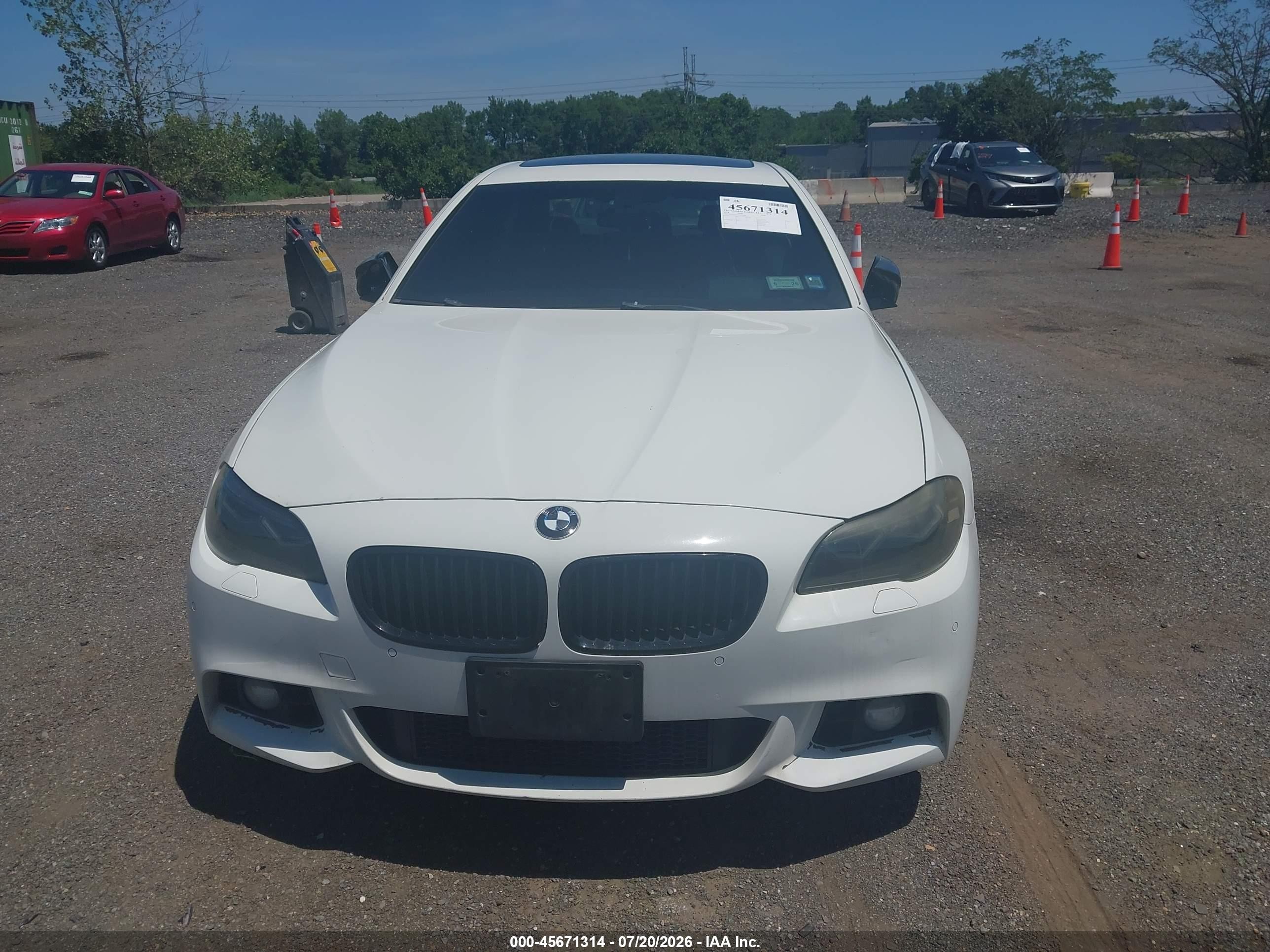2014 Bmw 528i Xdrive White vin: WBA5A7C50ED612280
