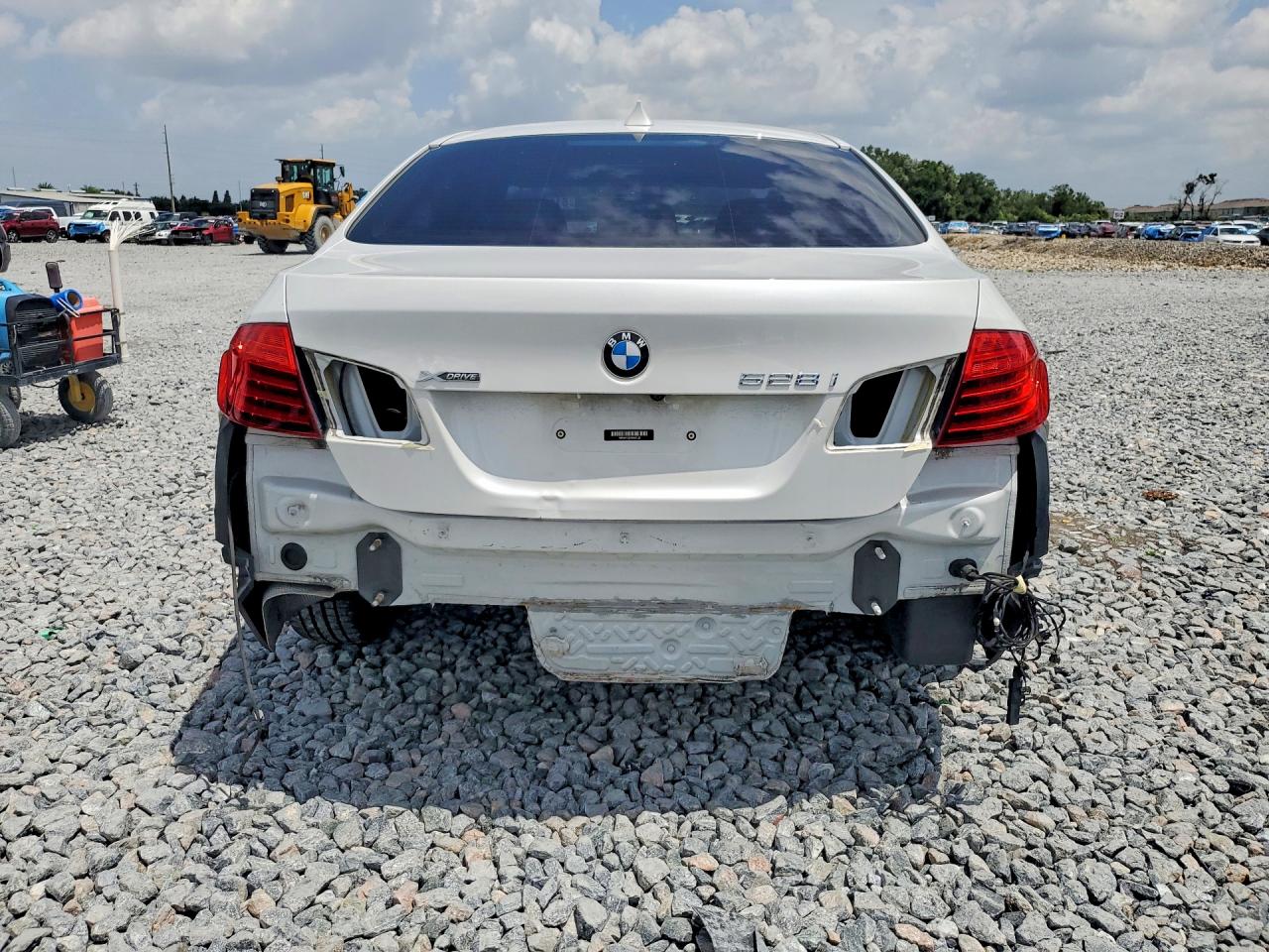 2015 Bmw 528 Xi White vin: WBA5A7C50FD627525