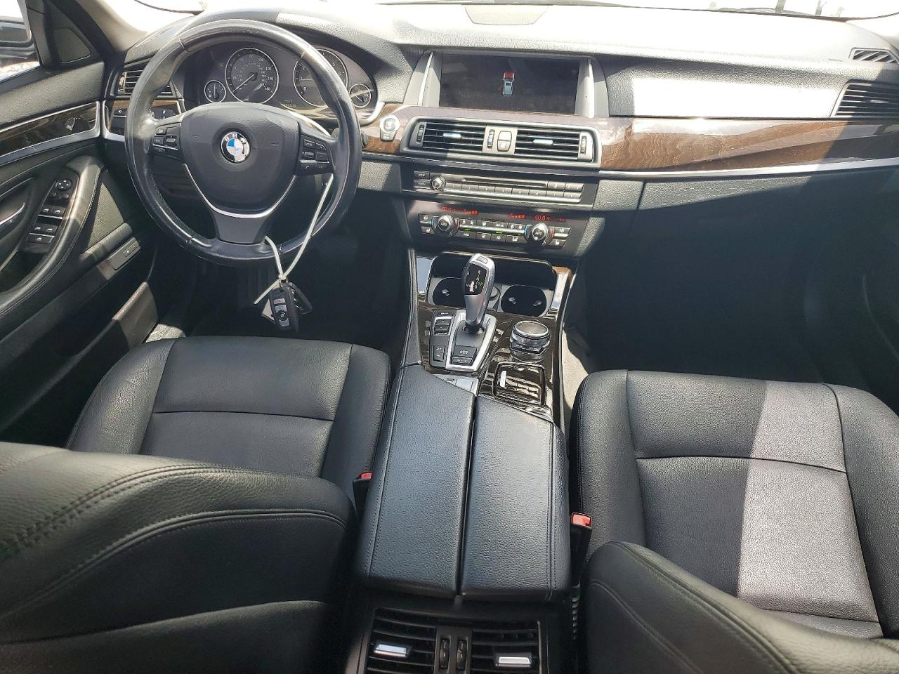 2015 Bmw 528 Xi White vin: WBA5A7C50FD627525