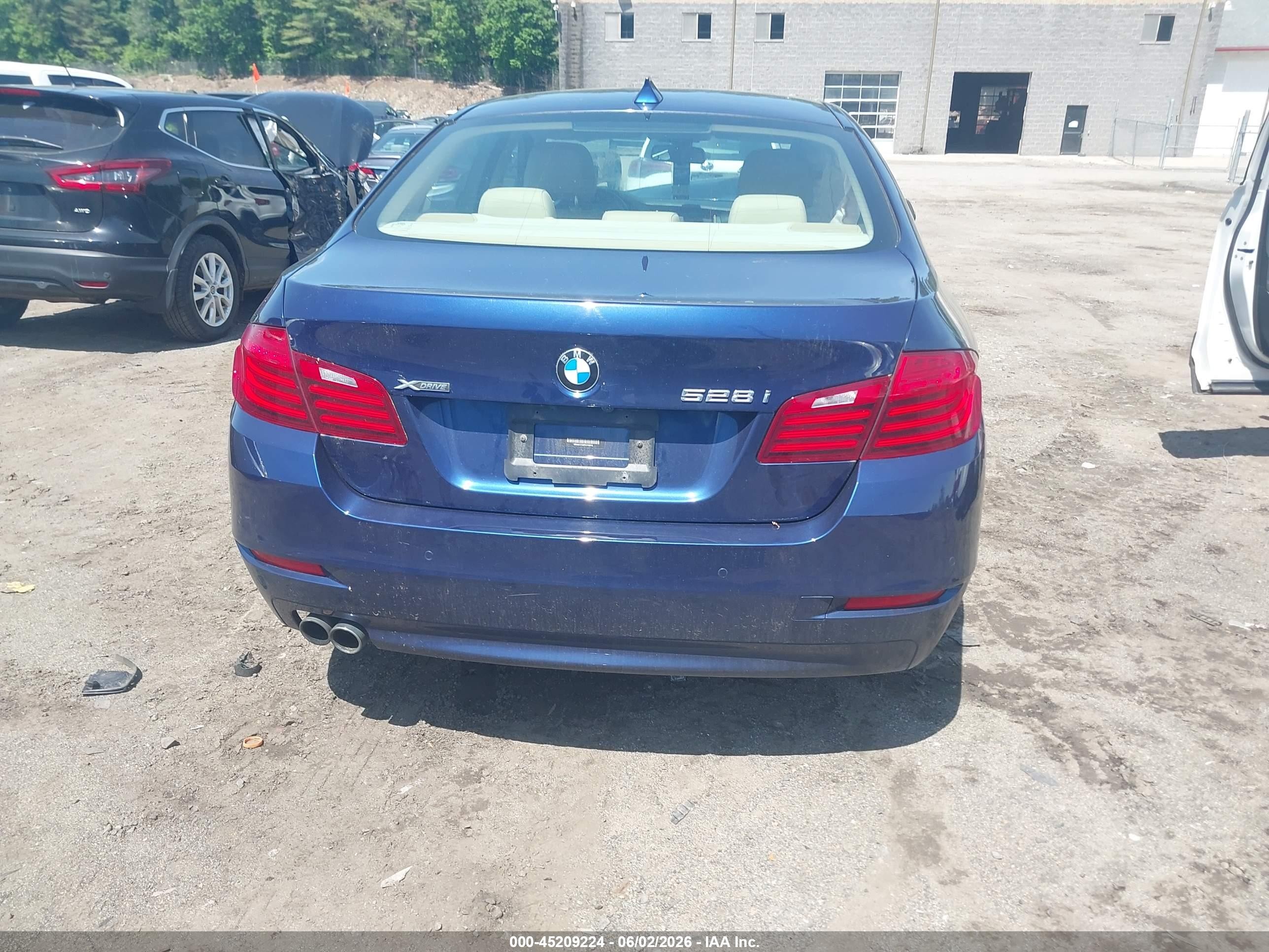 2015 Bmw 528i Xdrive Blue vin: WBA5A7C50FG143918