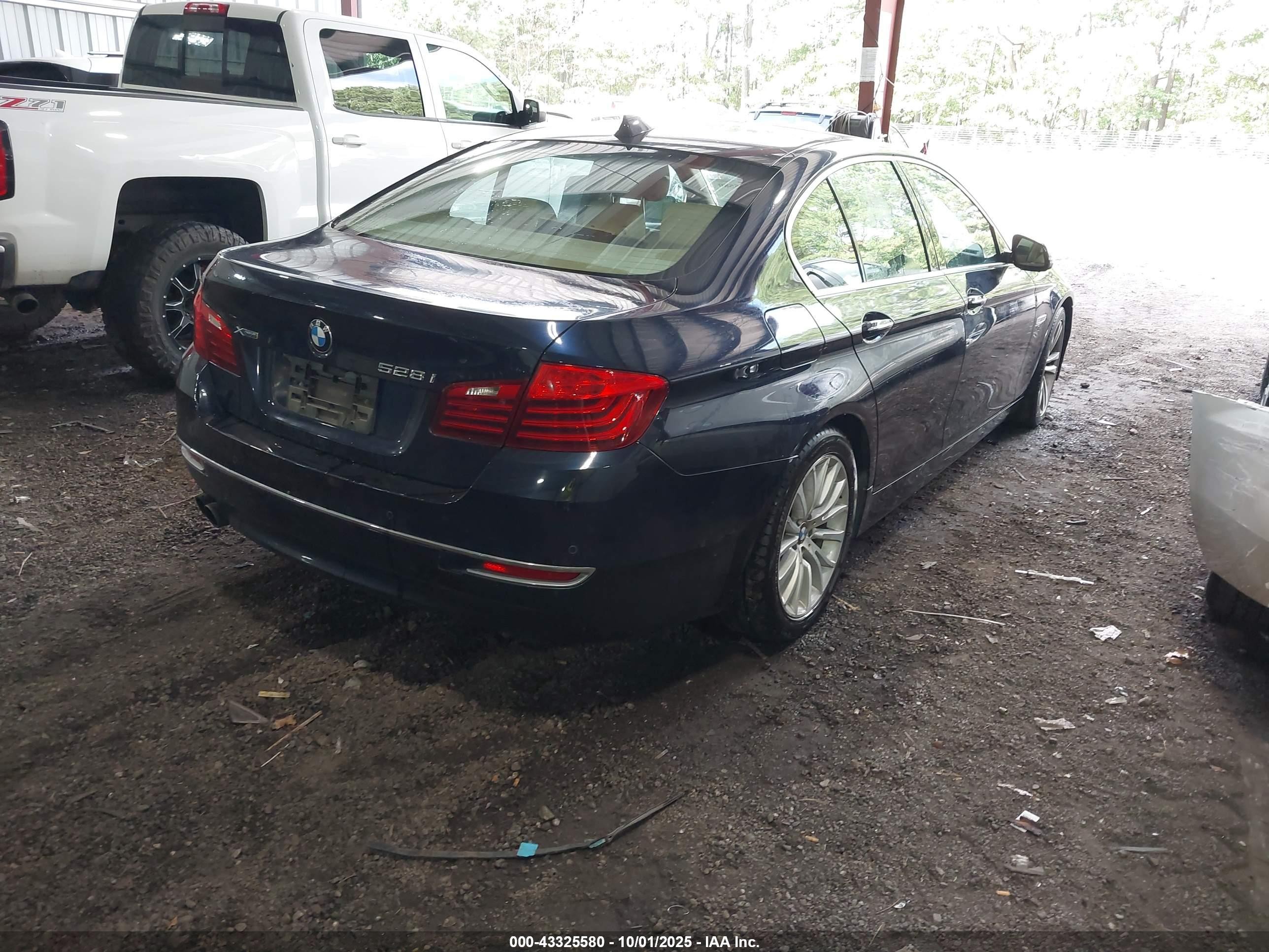 2014 Bmw 528i Xdrive Blue vin: WBA5A7C51ED615320